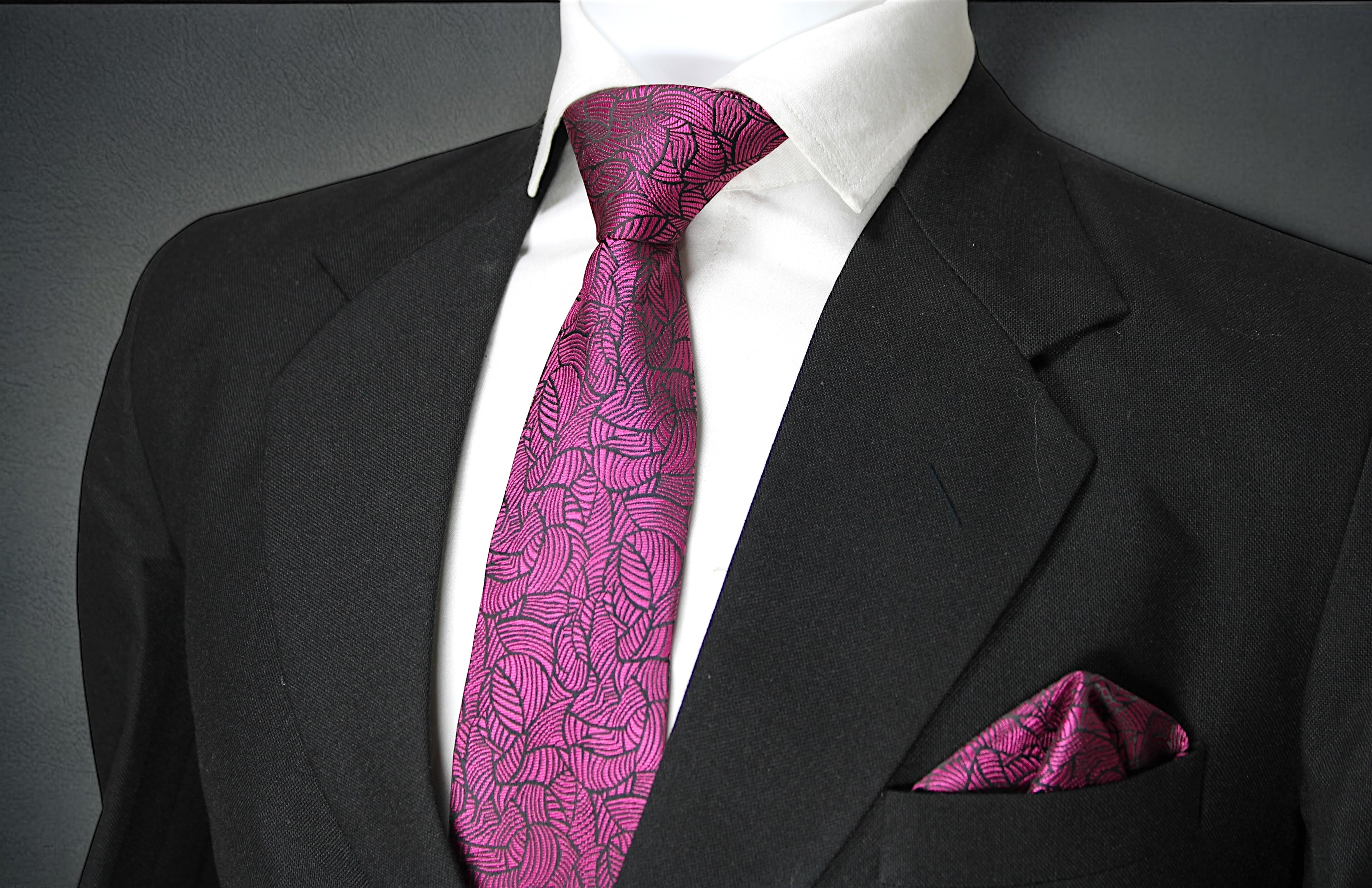 Magenta Geometric Tie & Pocket Square