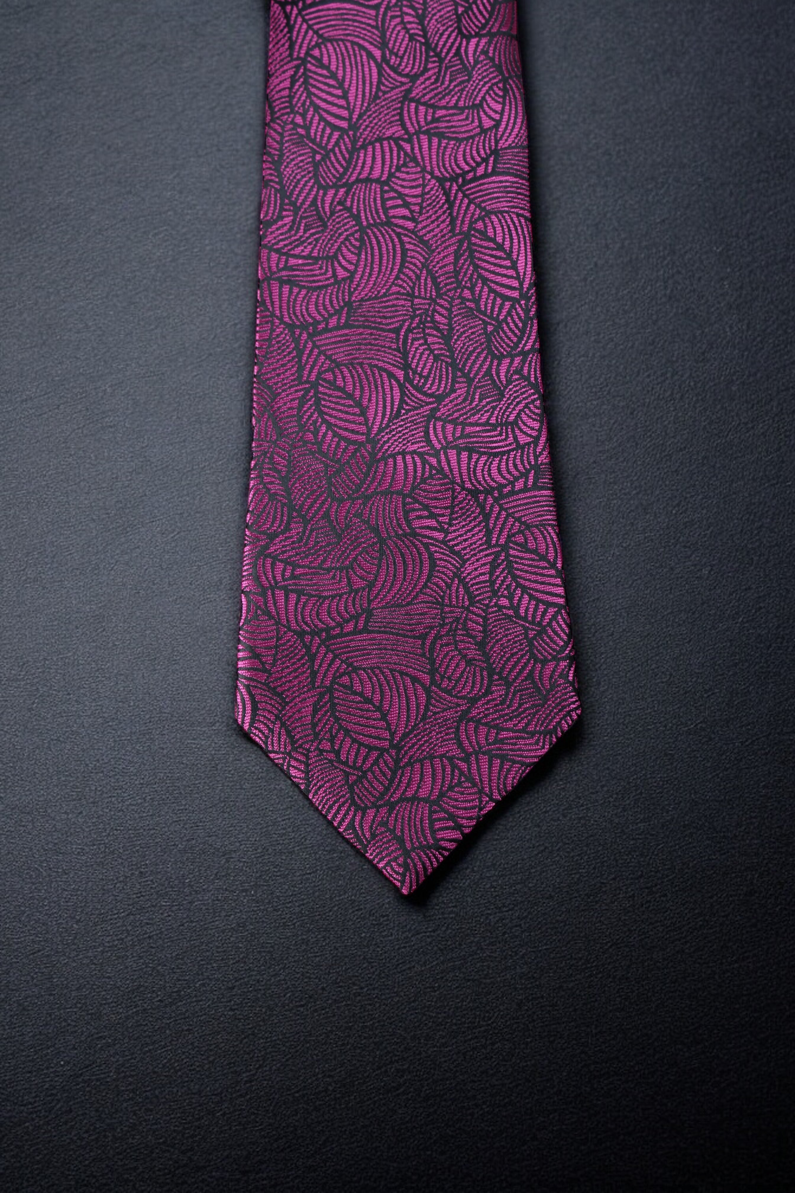 Magenta Geometric Tie & Pocket Square