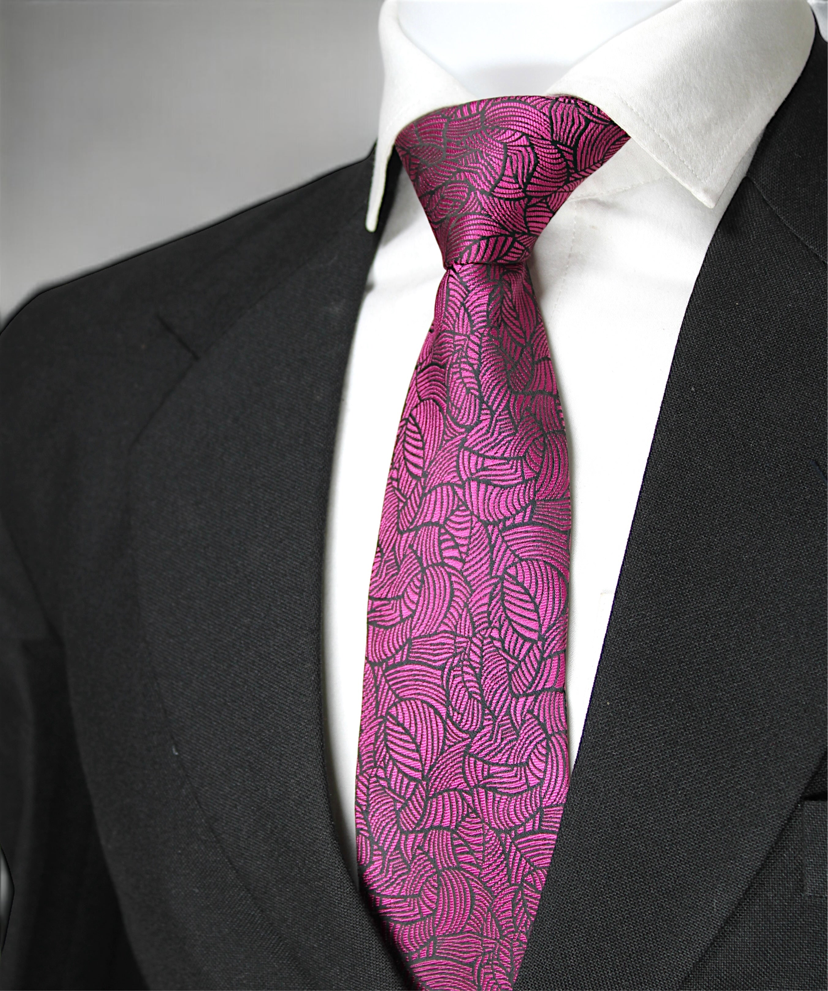 Magenta Geometric Tie & Pocket Square