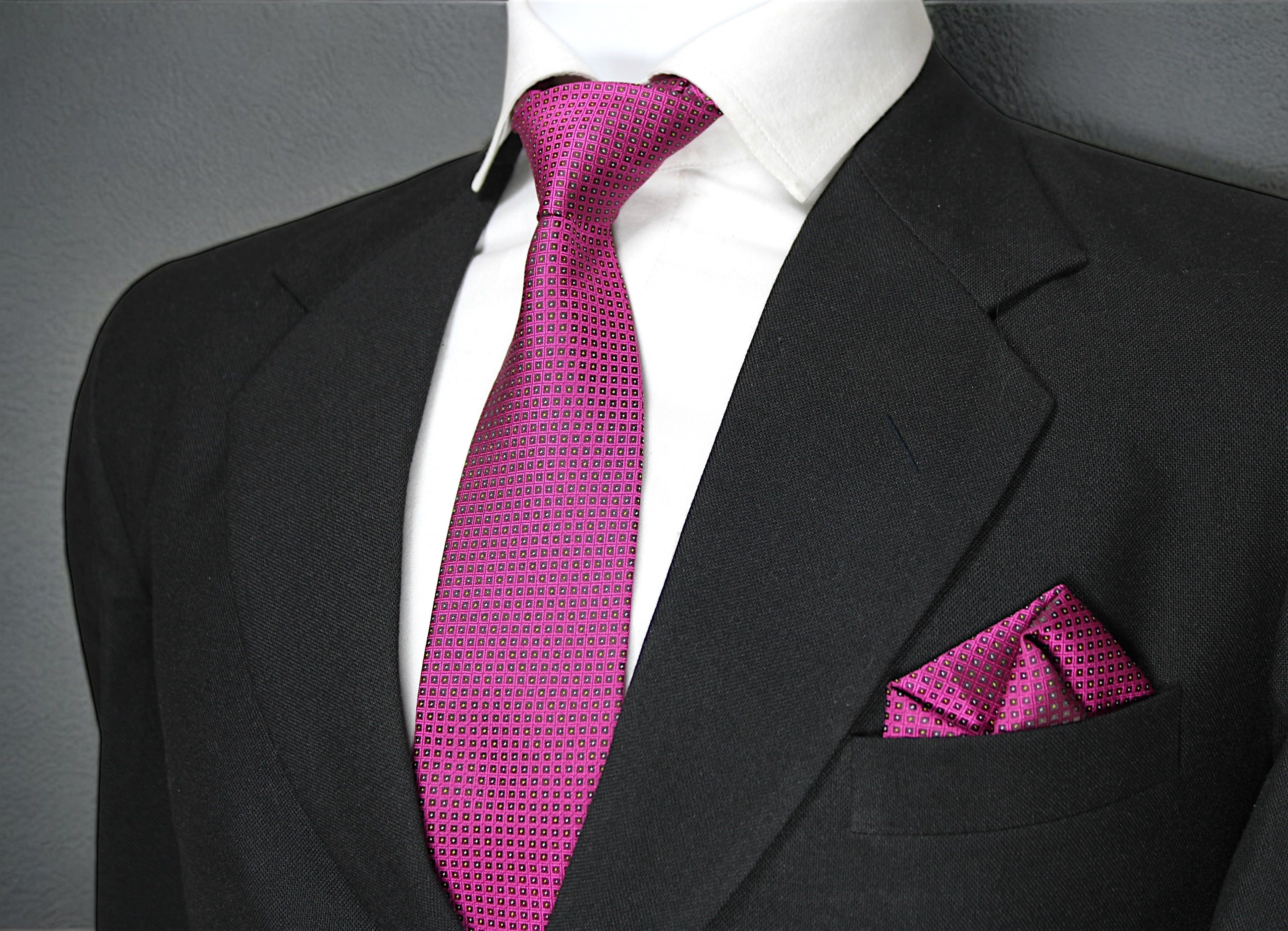 Magenta Geometric Tie & Pocket Square