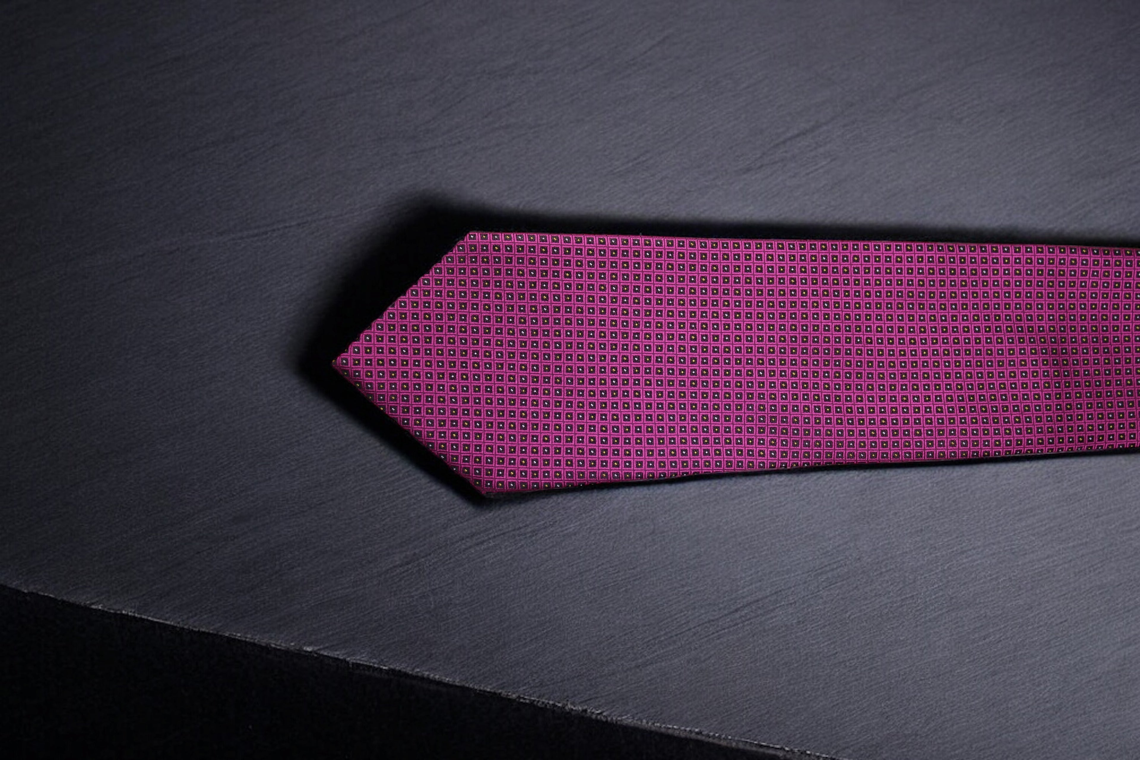 Magenta Geometric Tie & Pocket Square