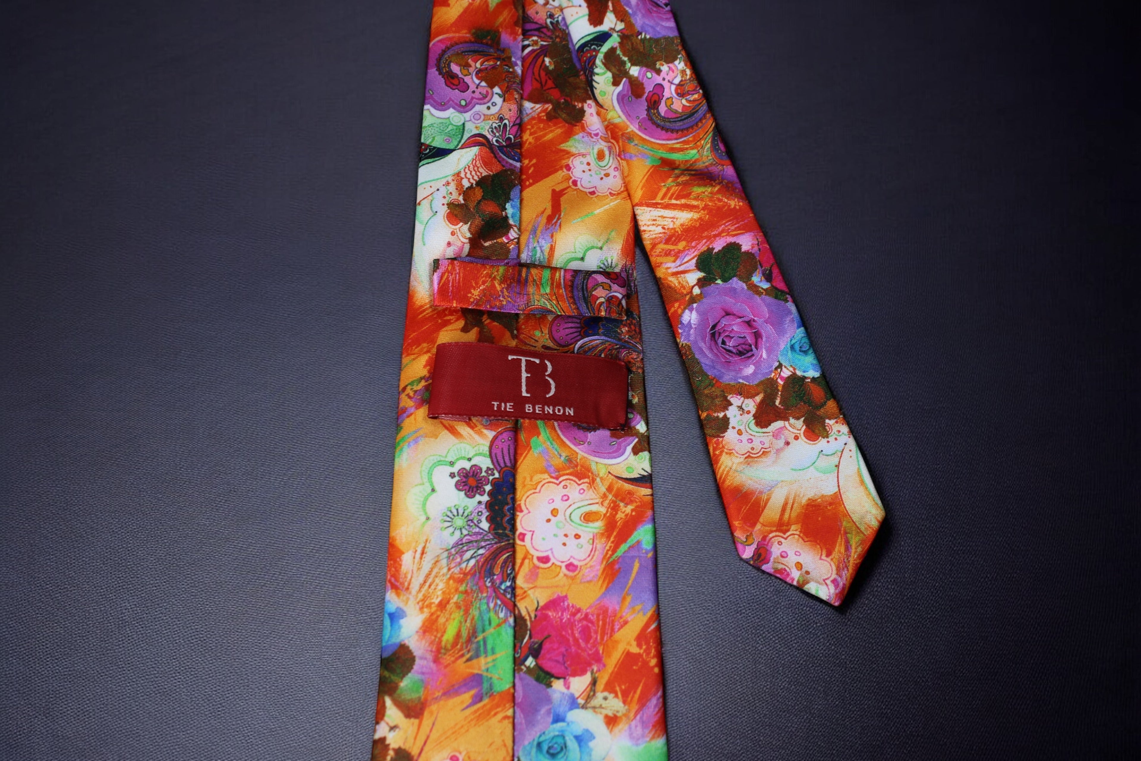 Vibrant Artistic Multicolor Tie with Pocket Square