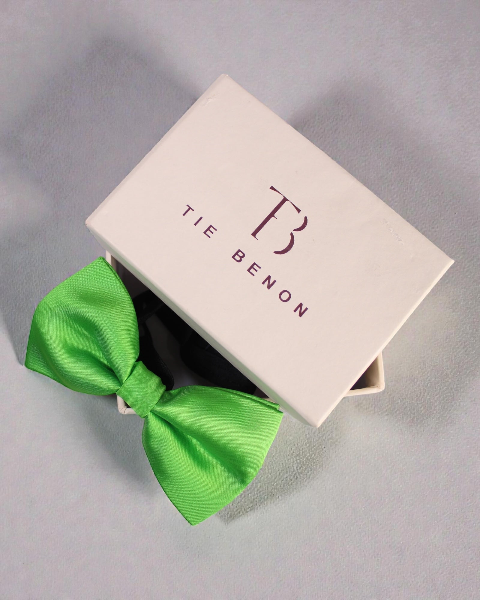 Neon Green Solid Double Layered Bowtie