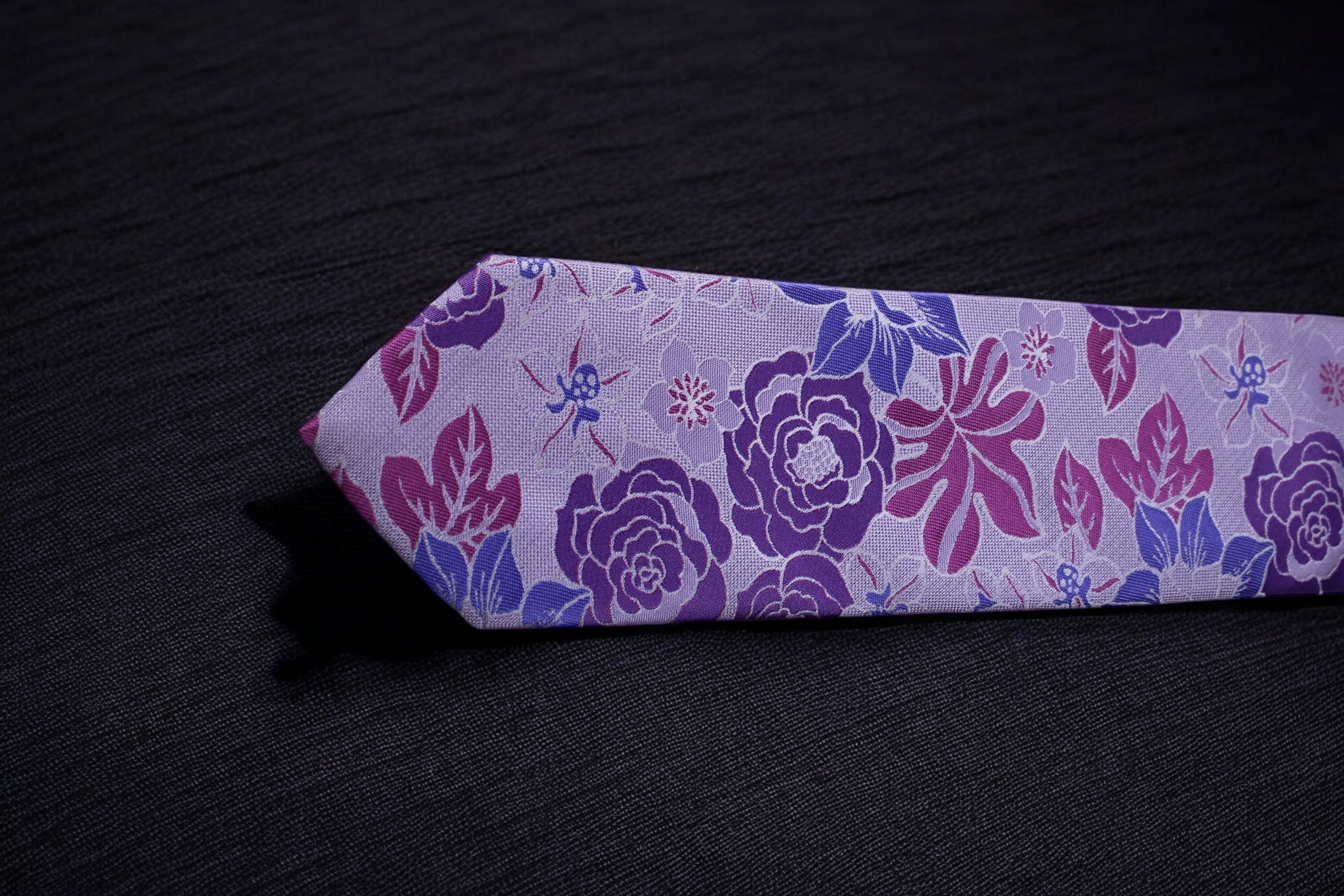 Elegant Pink & Magenta Floral Necktie