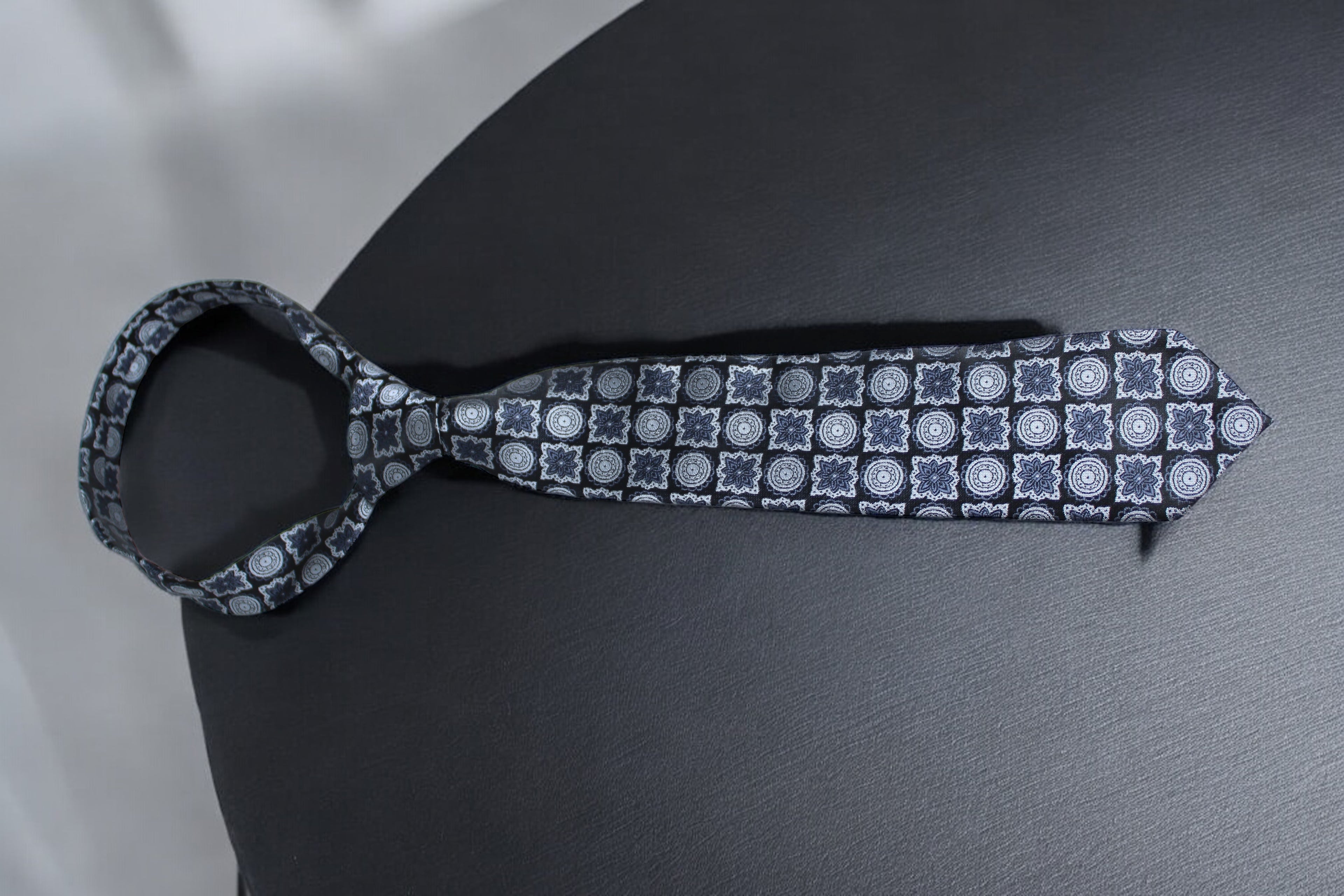 Elegant Black & Silver Patterned Tie