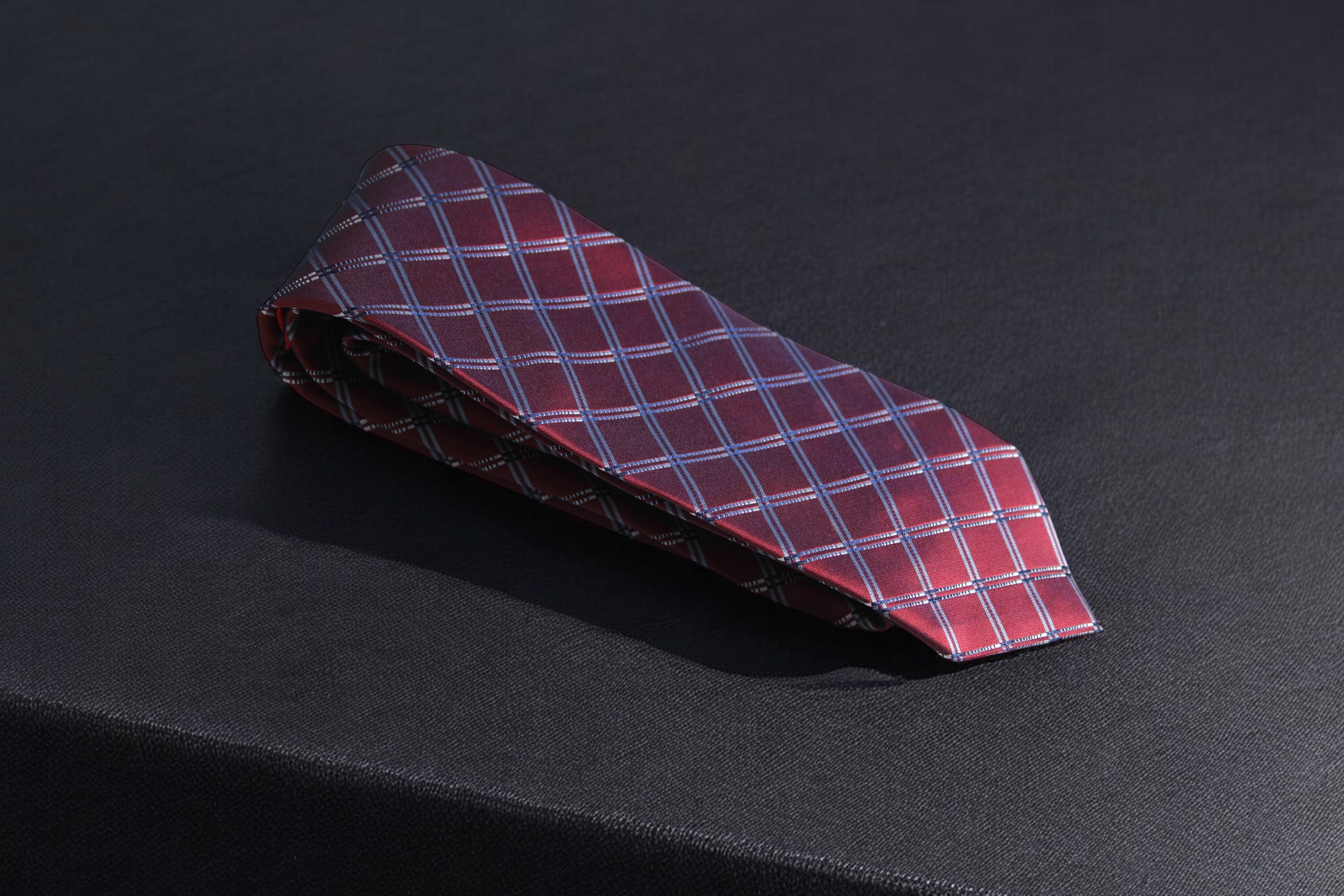 Maroon and Navy Checkered Tie – Classic Plaid Elegance