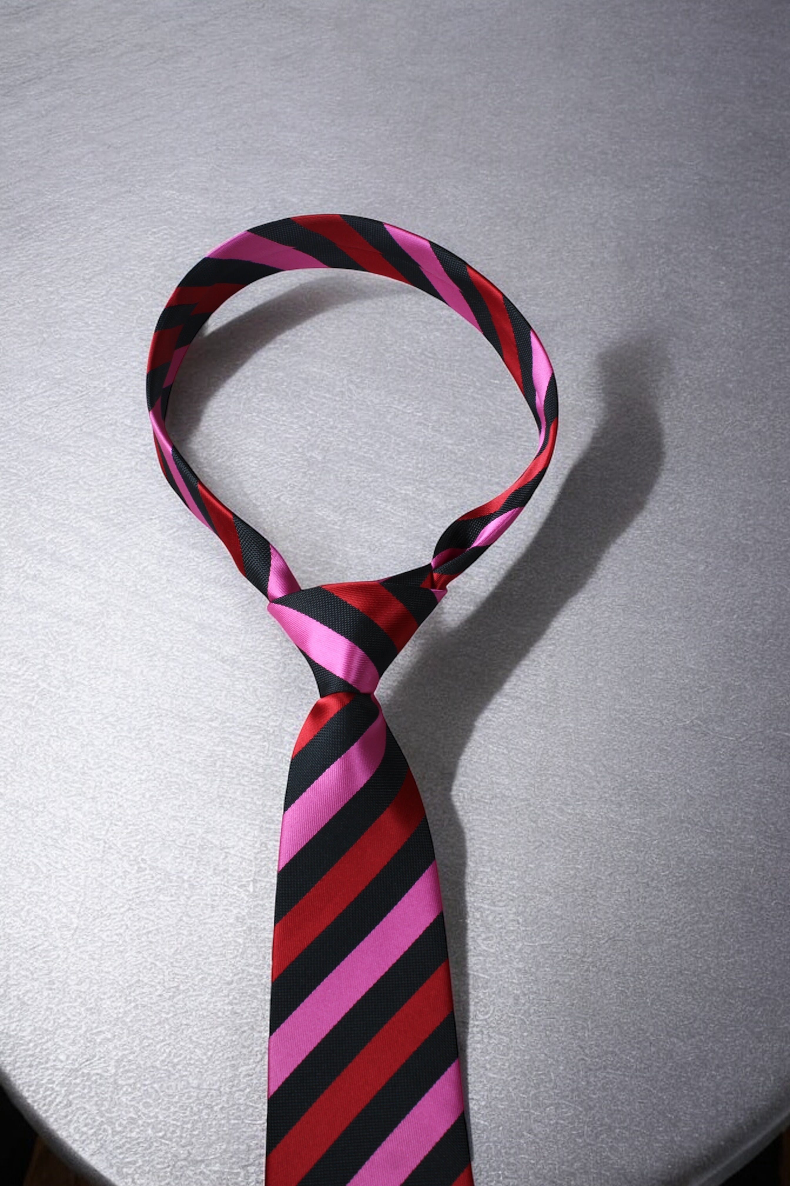 Elegant Red Black Stripes Tie