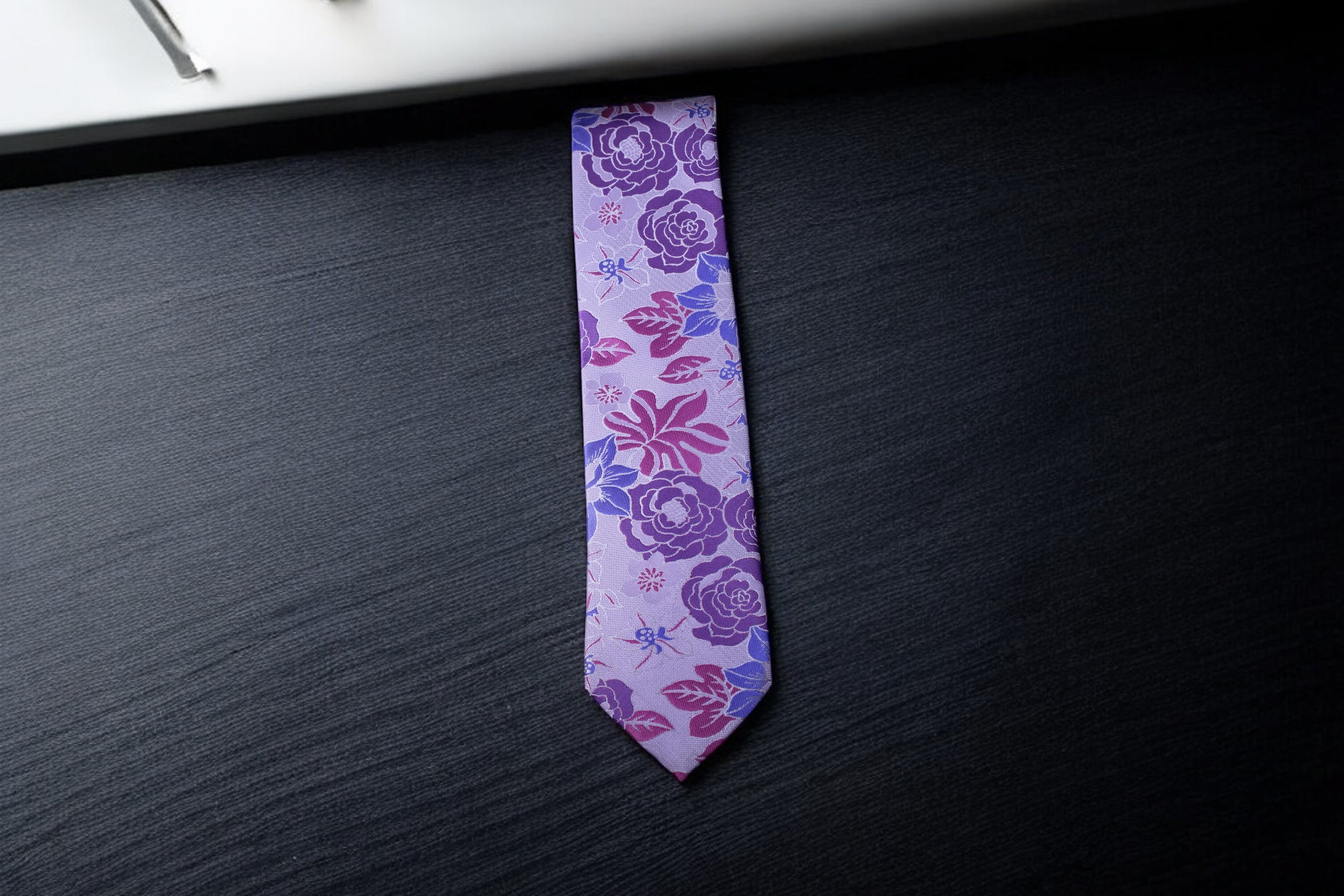 Elegant Pink & Magenta Floral Necktie