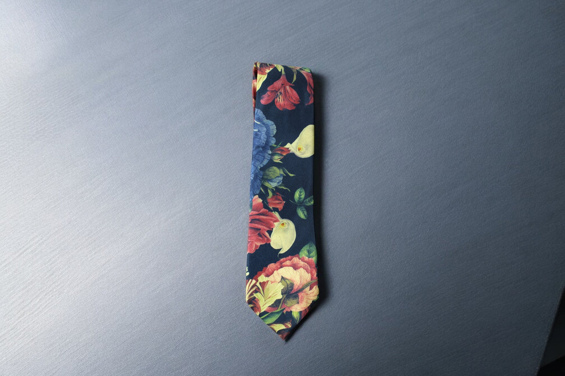 Multicolor  Black Red Floral Tie with Pocket Square