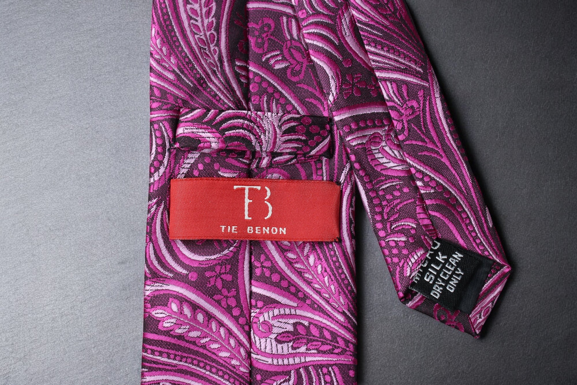 Elegant Deep Magenta Paisley Tie
