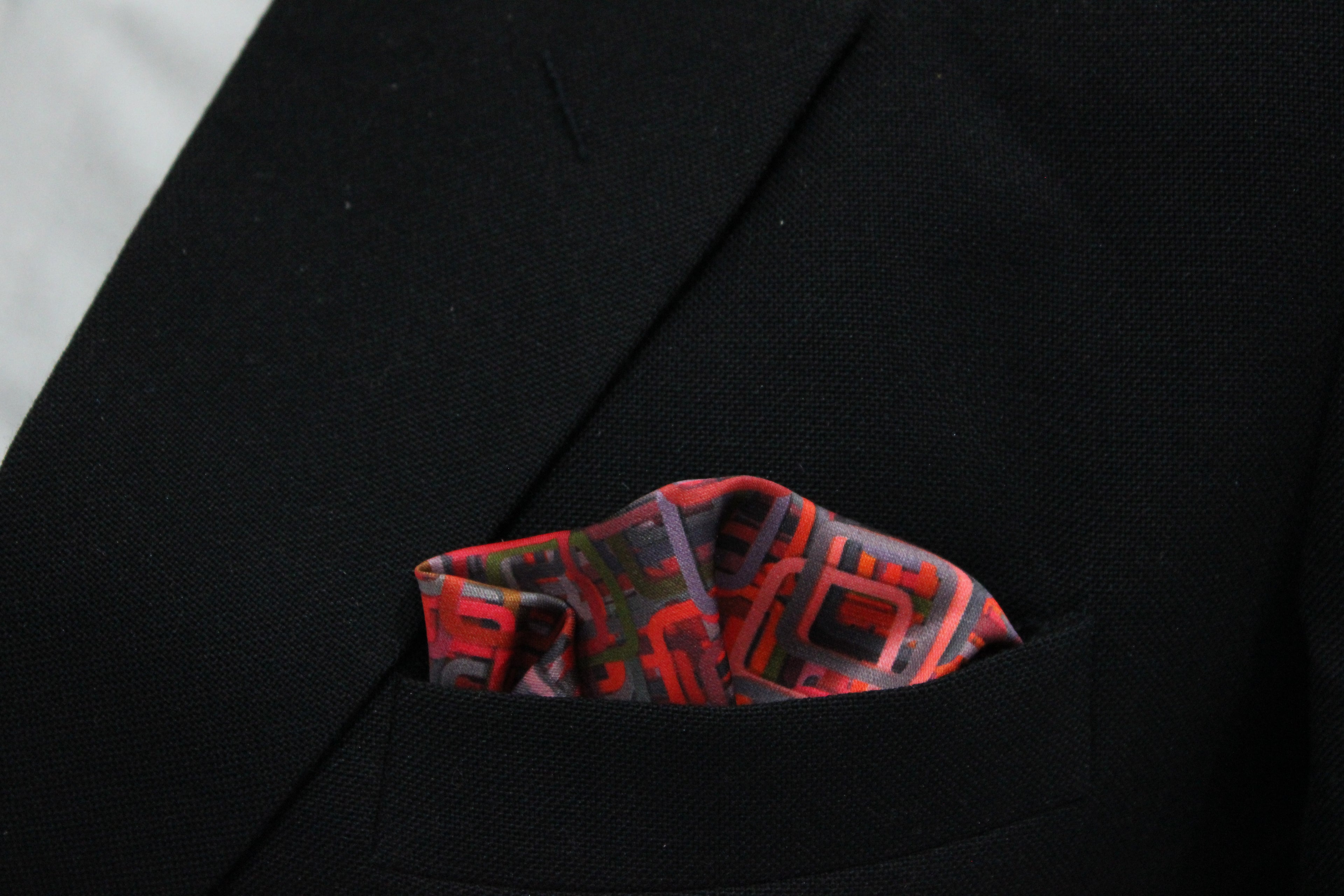Geometric Red Maze Tie with Pocket Square