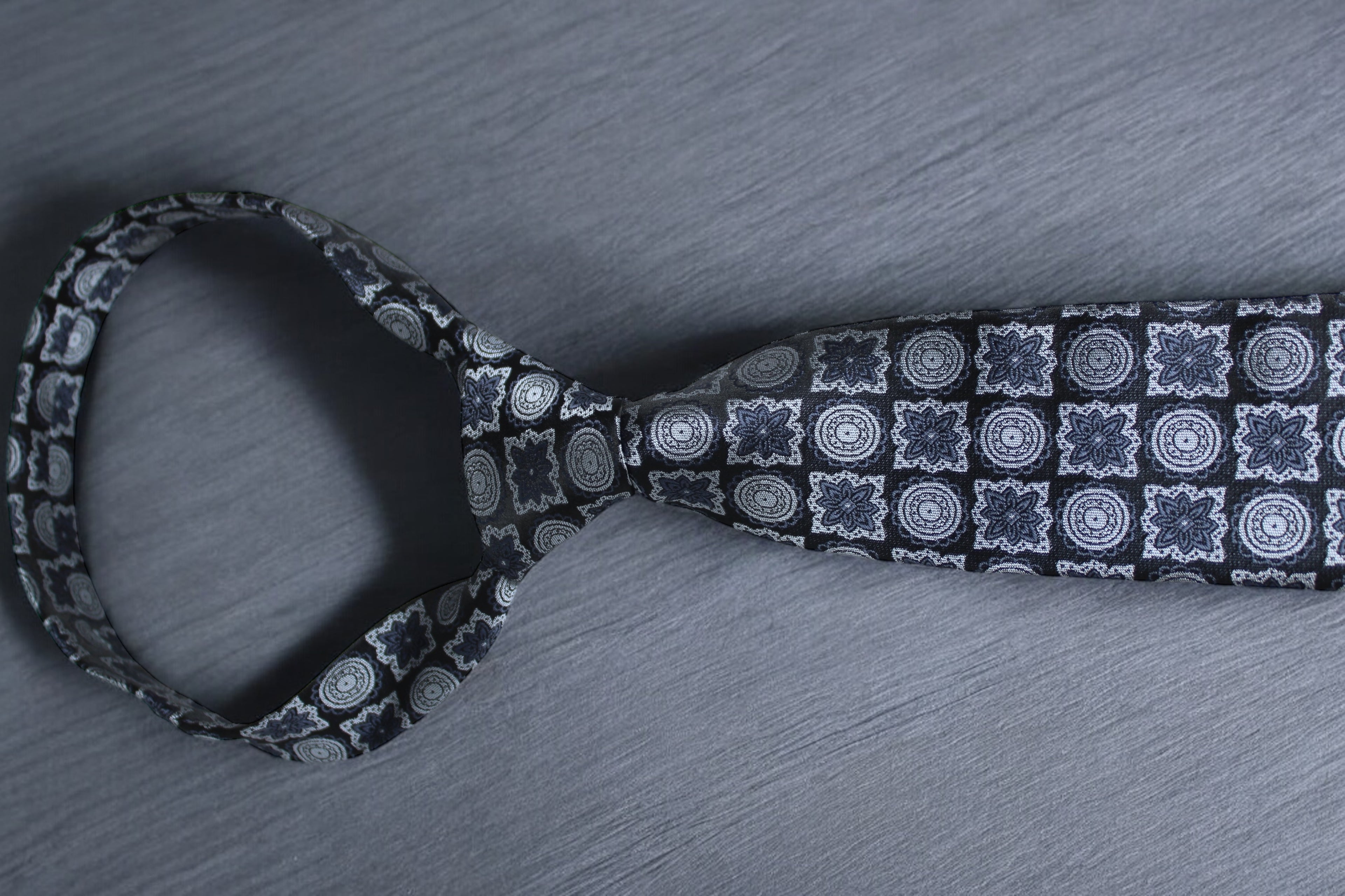 Elegant Black & Silver Patterned Tie