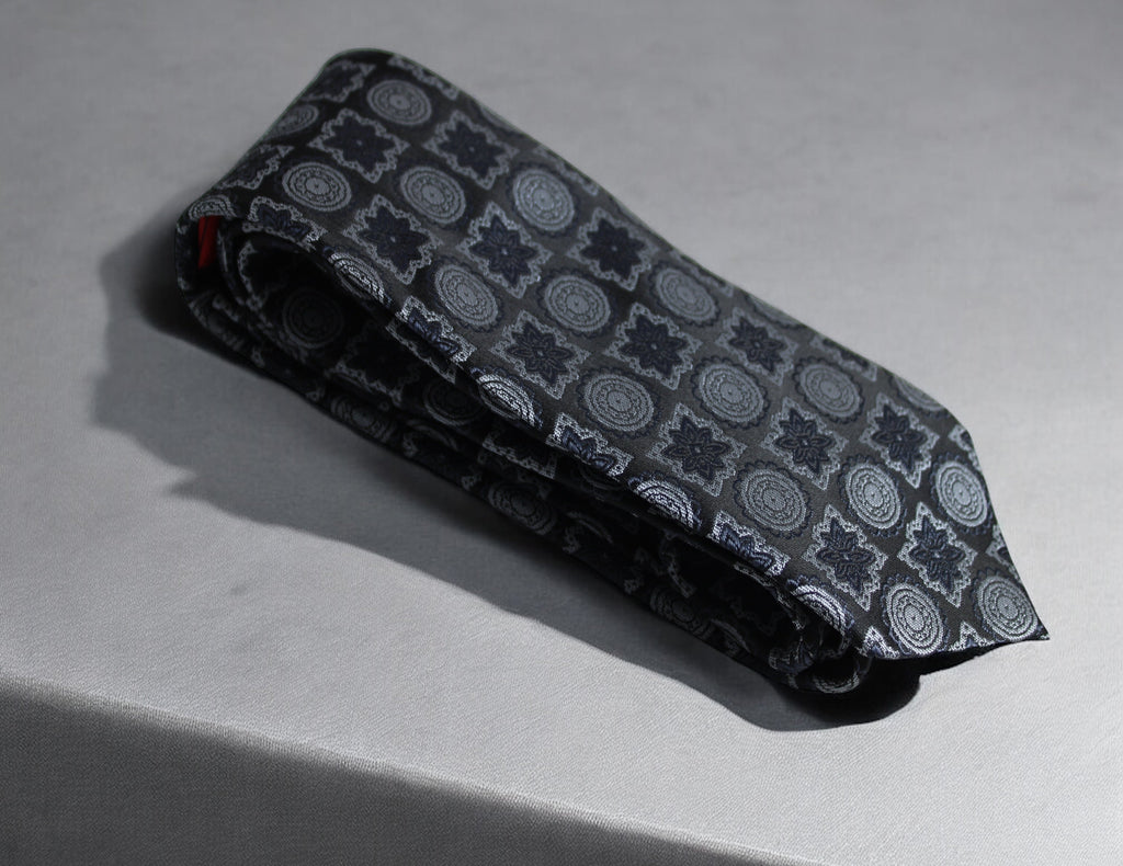 Elegant Black & Silver Patterned Tie