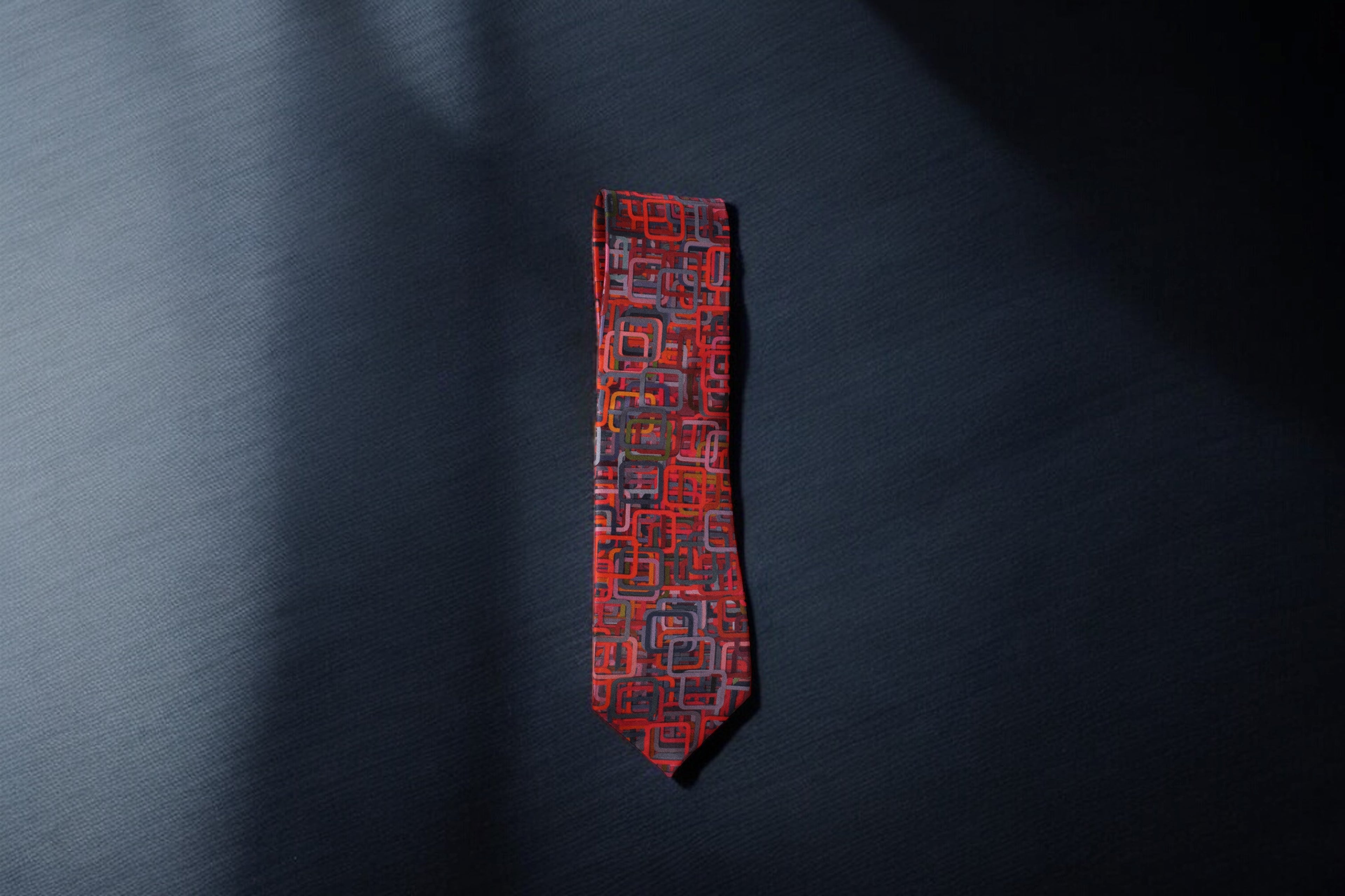 Geometric Red Maze Tie with Pocket Square