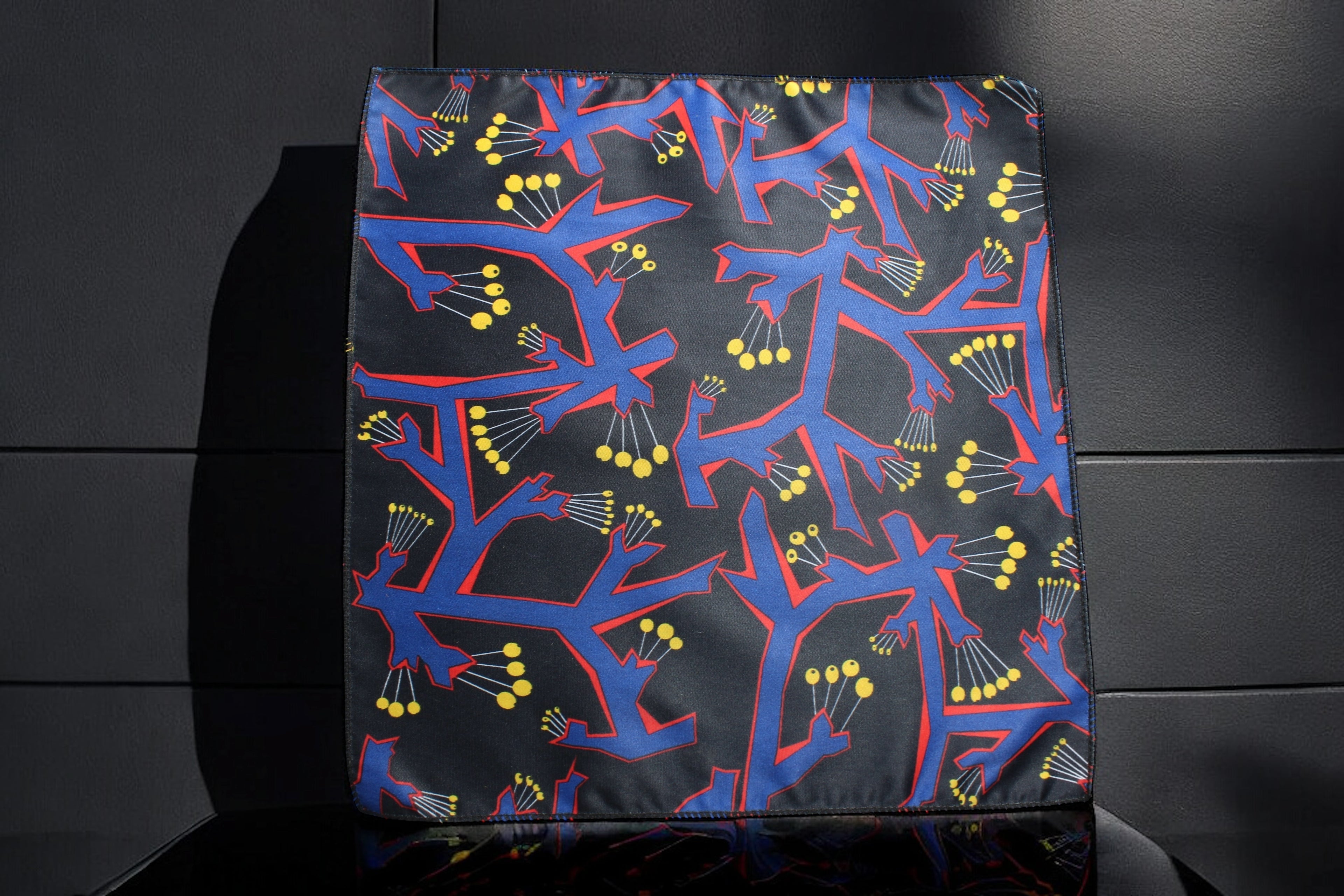 Bold Geometric Botanical Tie With Pocket Square