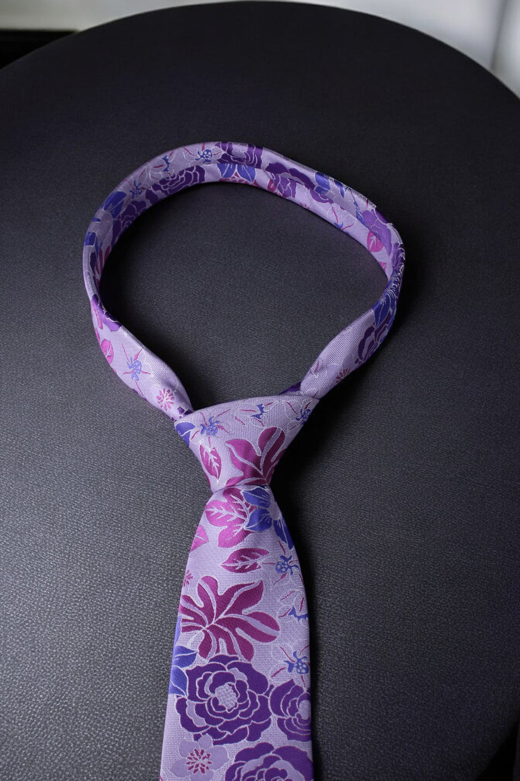 Elegant Pink & Magenta Floral Necktie