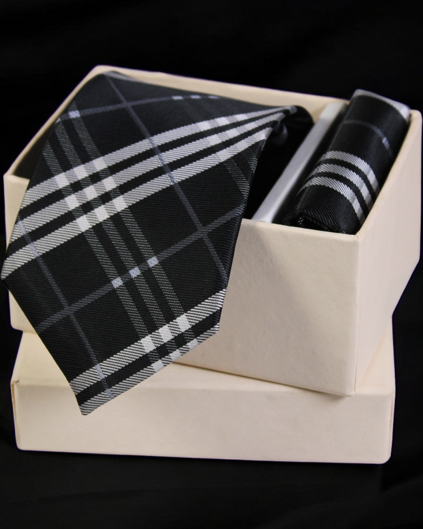 Black and white plaid tie and pocket square set in a box Tie Benon