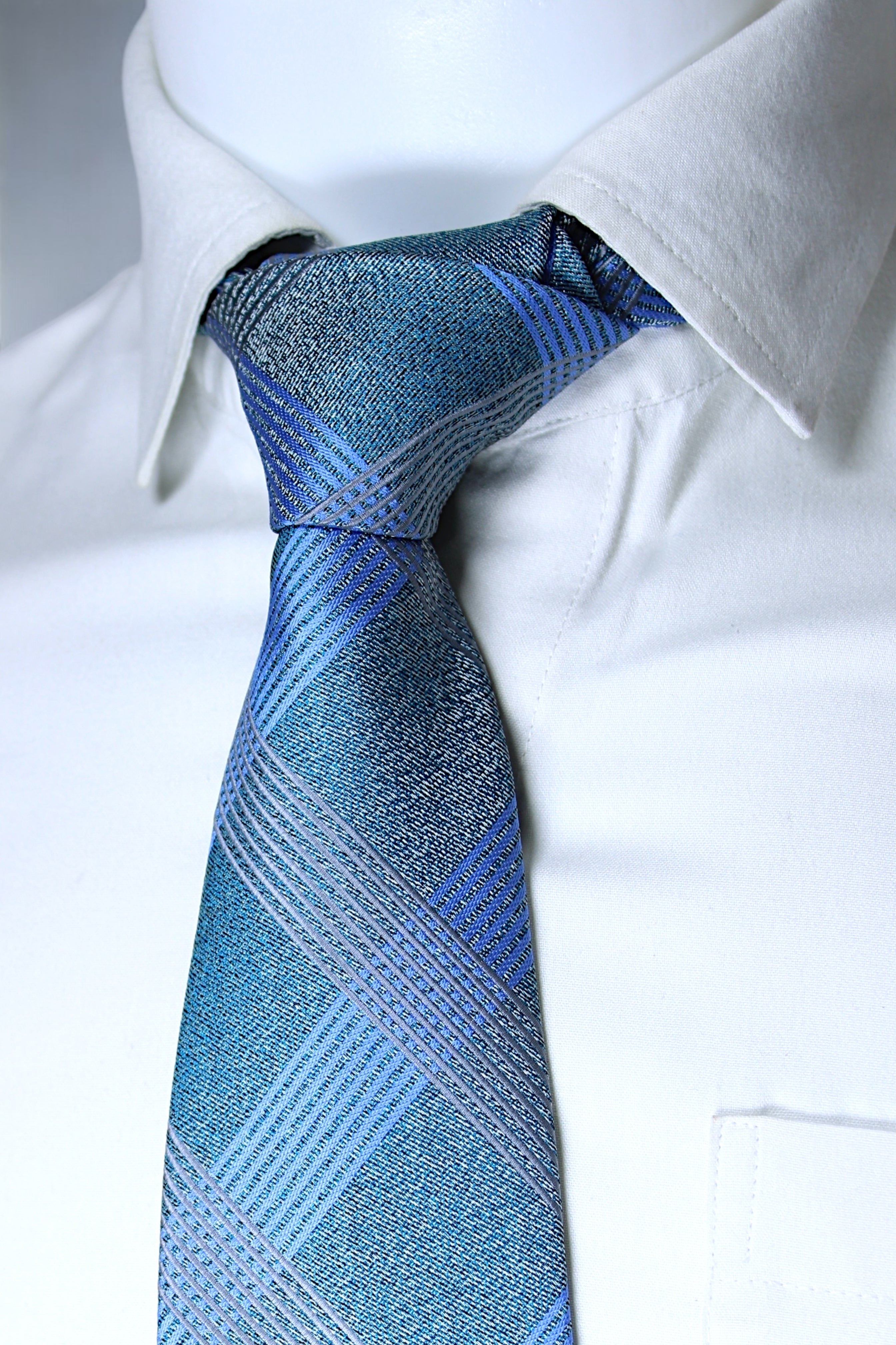Elegant Blue & Grey Plaid Tie