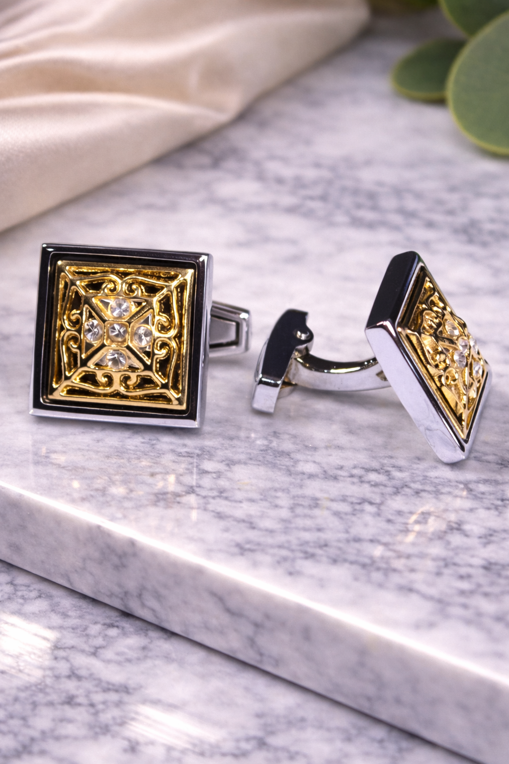 Luxury Gold Filigree Crystal Cufflinks for Men