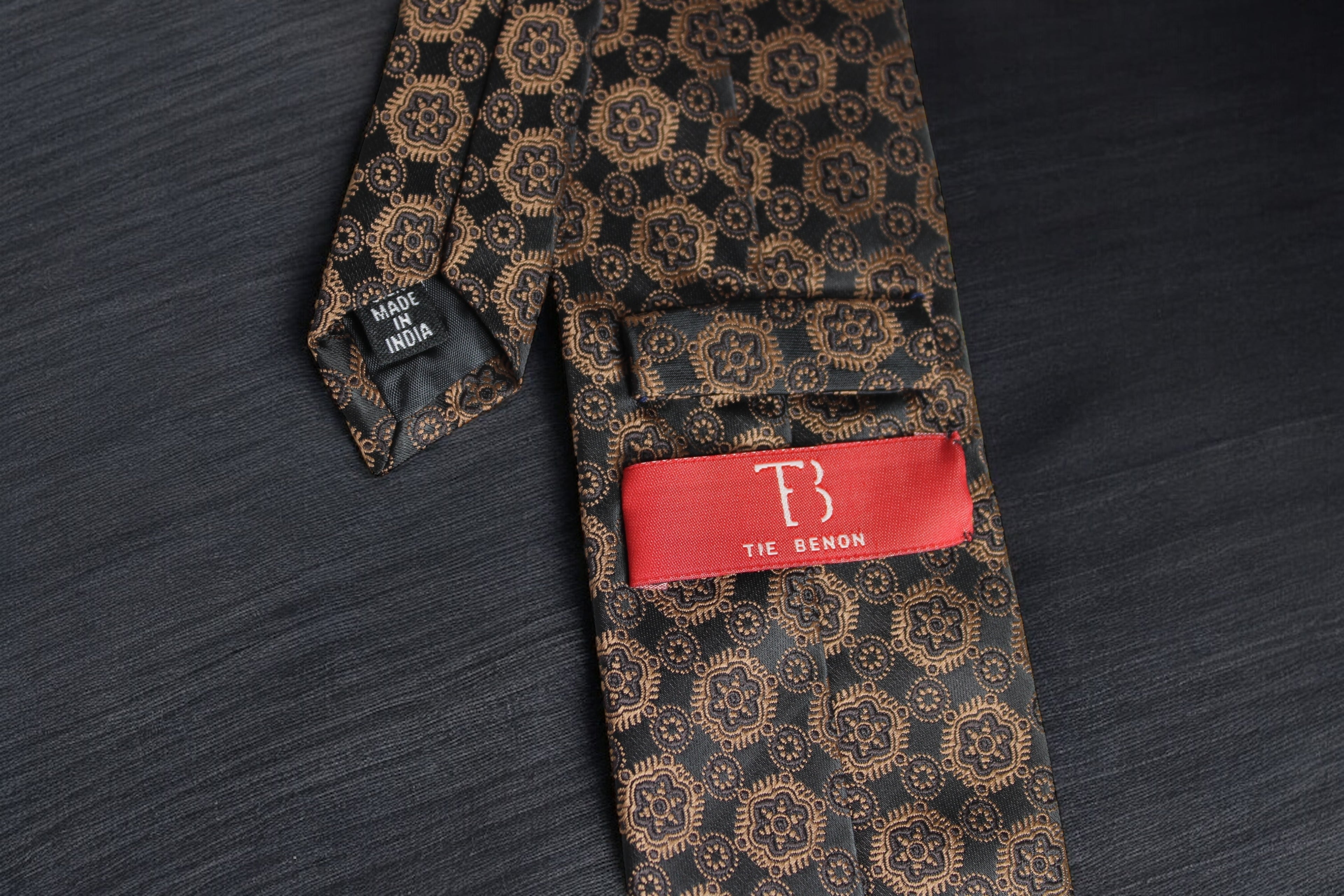Elegant Black & Brown Geometric Tie
