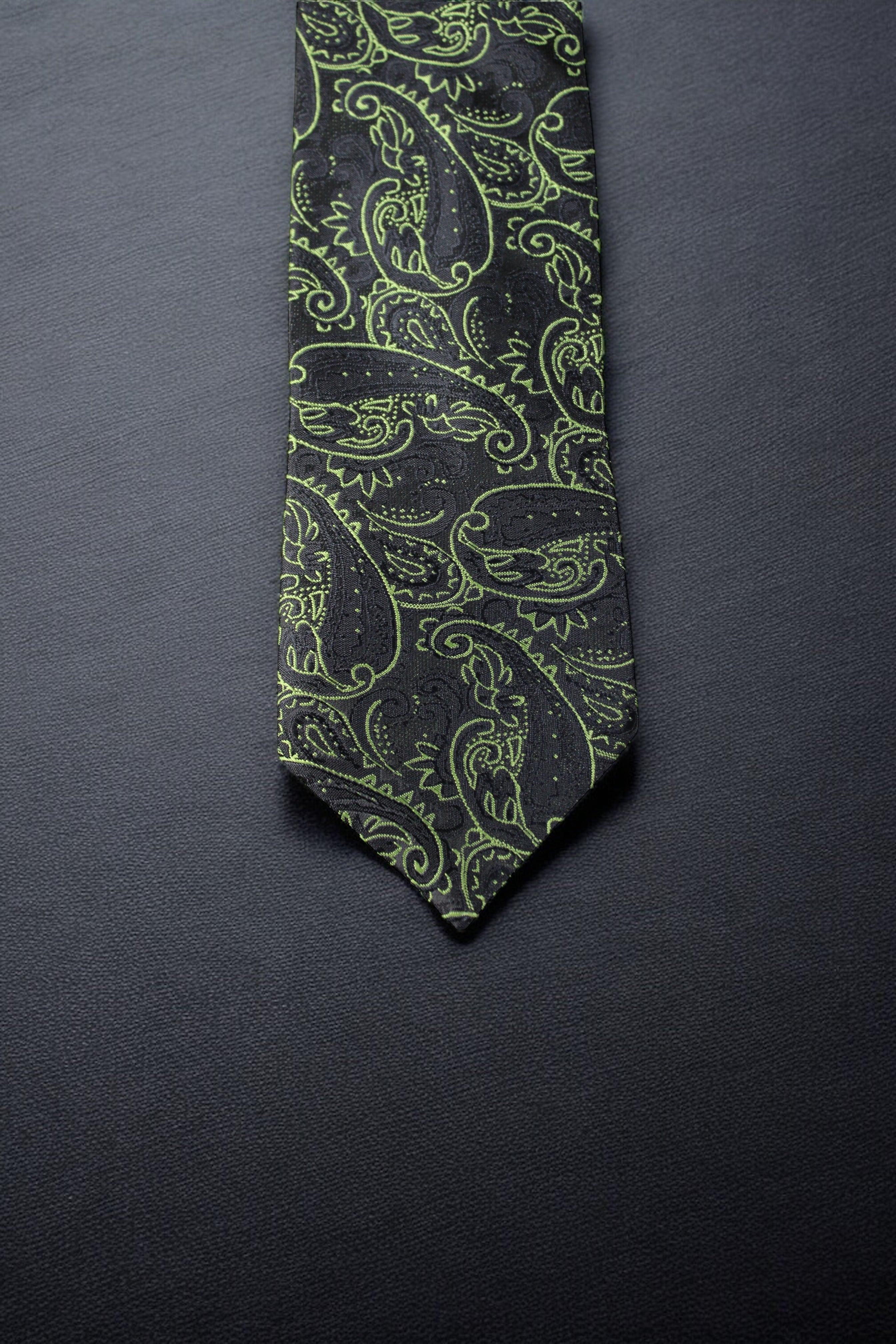 Elegant Green & Black Paisley Tie & Pocket Square