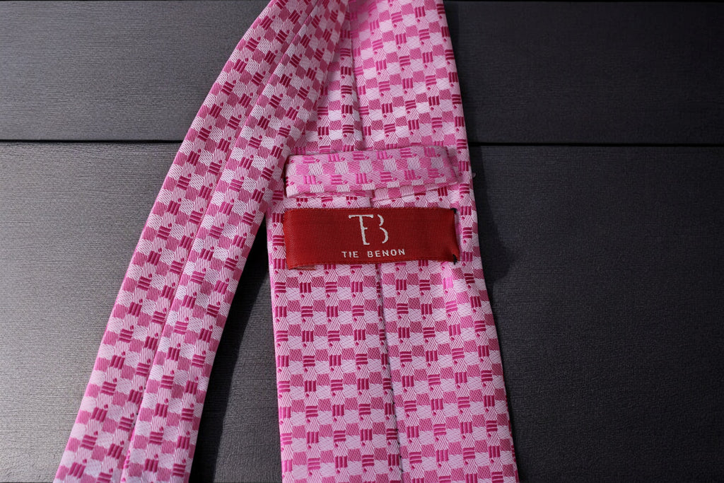 Elegant Pink Checkered Microsilk Tie