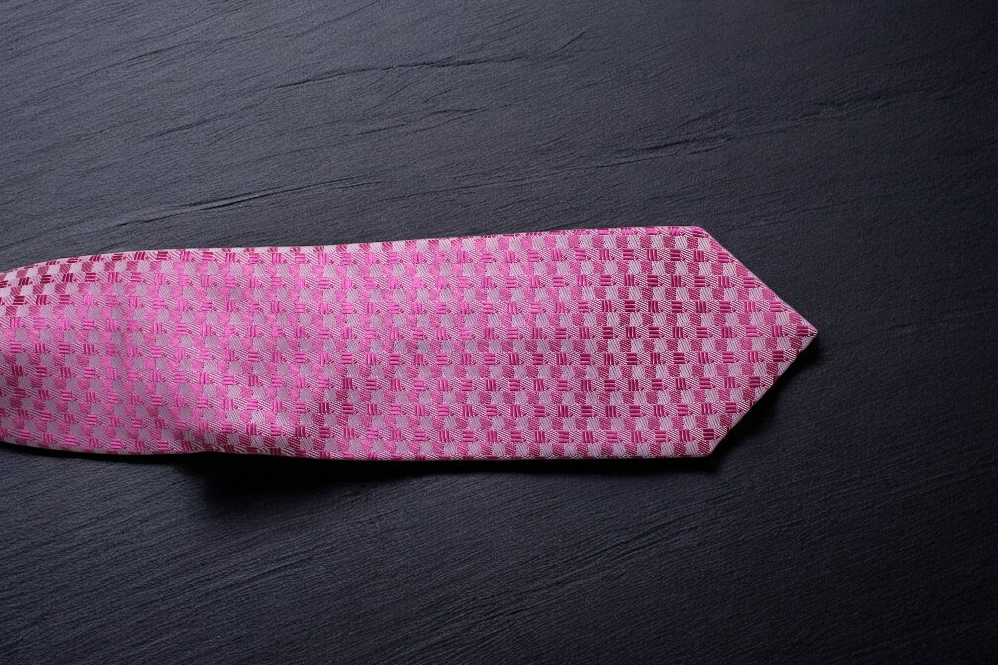 Elegant Pink Checkered Microsilk Tie