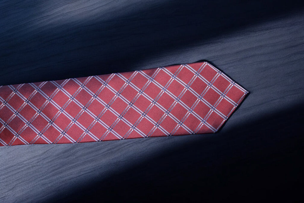 Maroon and Navy Checkered Tie – Classic Plaid Elegance