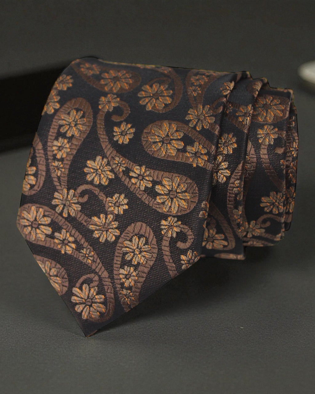 Light Brown & Gold Paisley Tie & Pocket Square