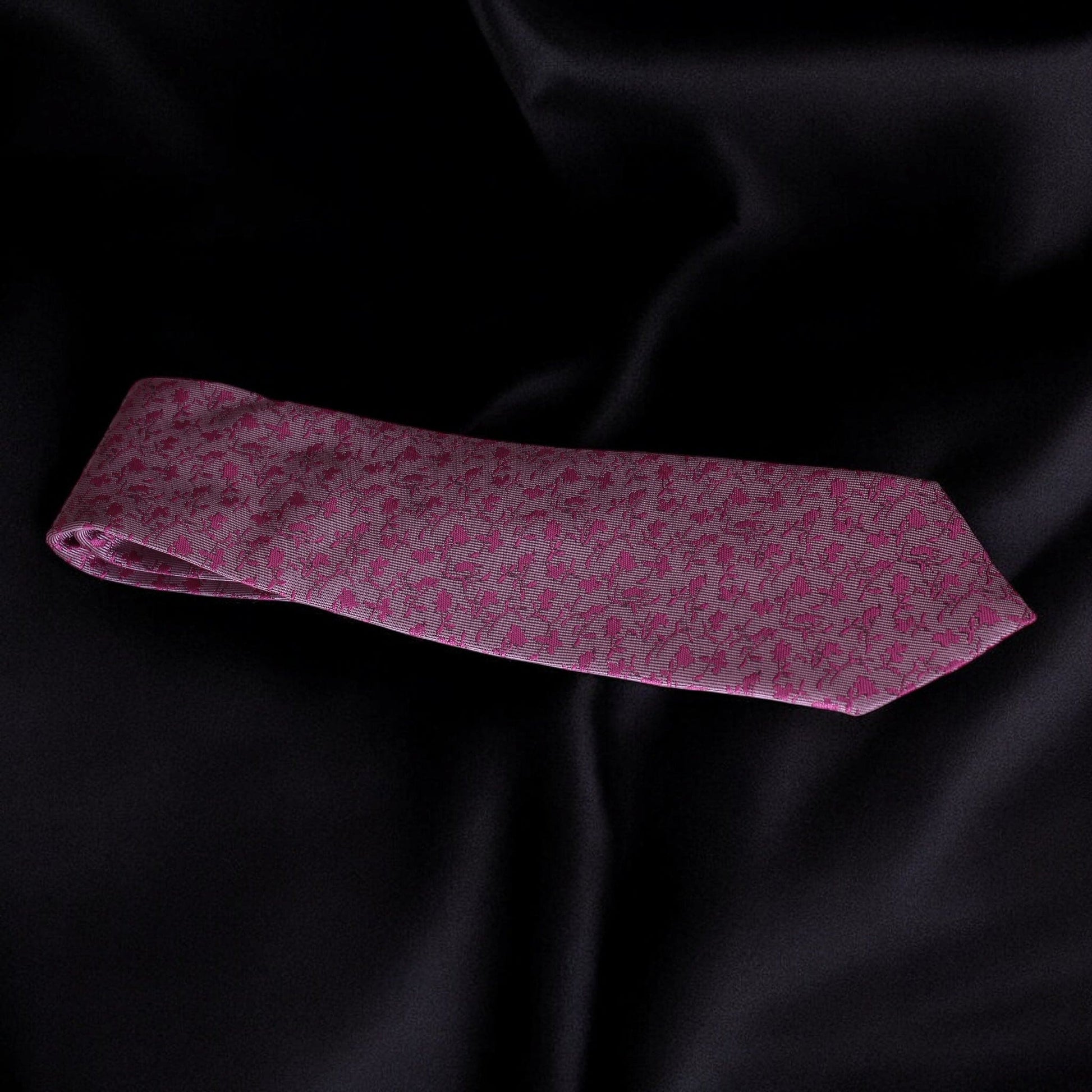 Artistic Magenta Floral Microsilk Tie