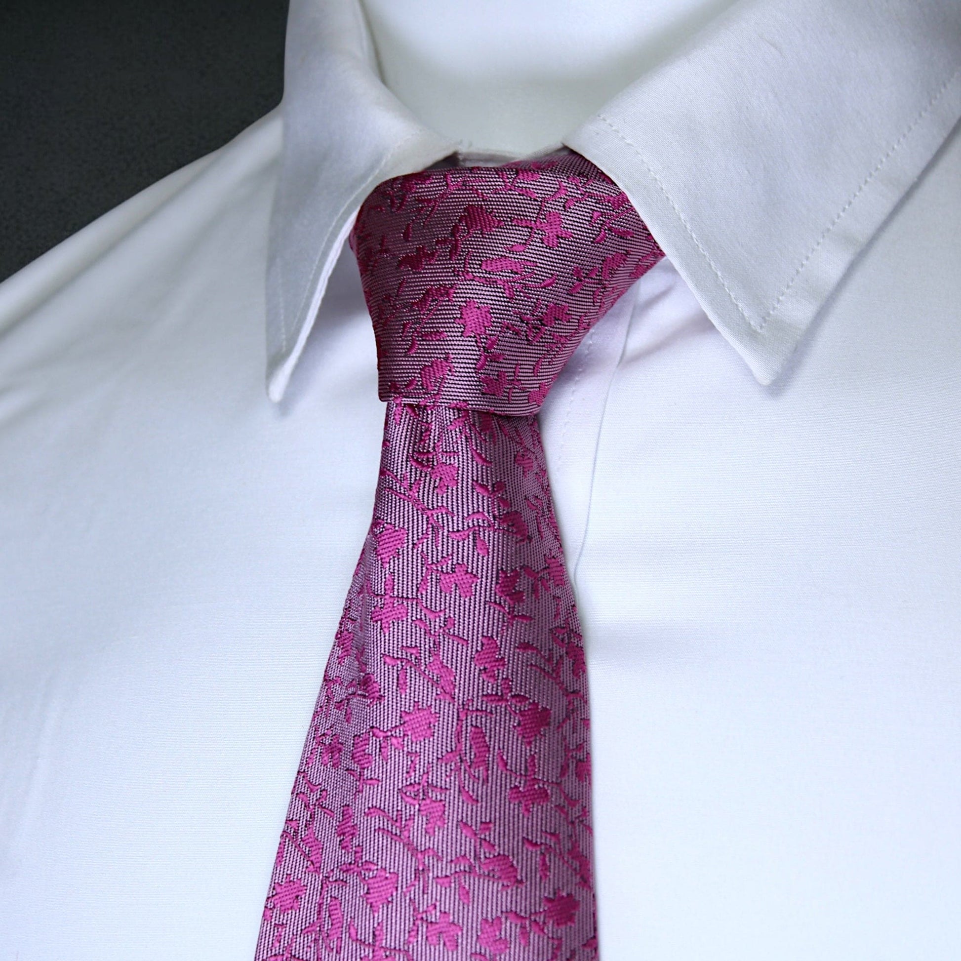 Artistic Magenta Floral Microsilk Tie