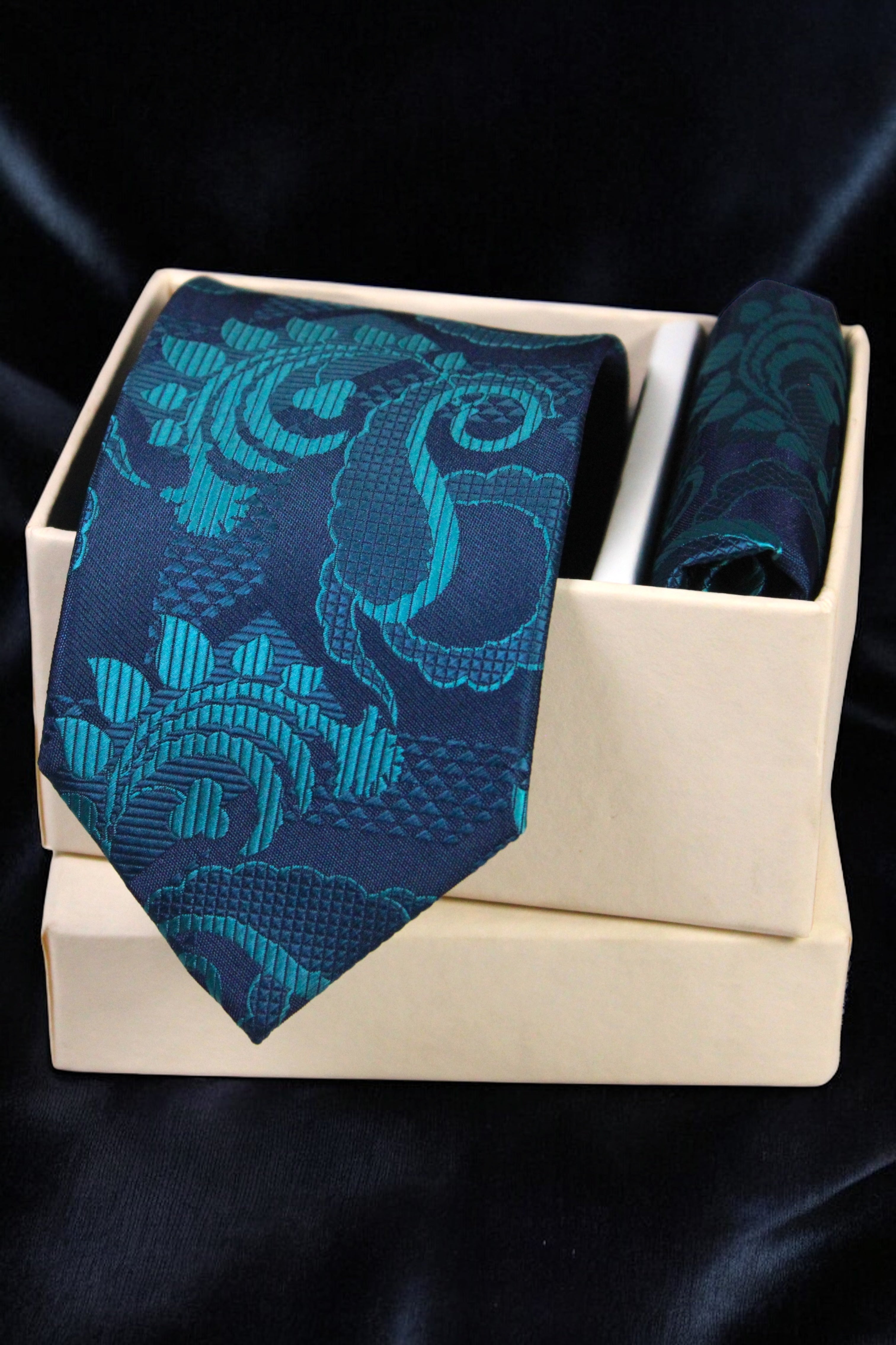 Elegant Teal Blue Paisley Tie & Pocket Square Set