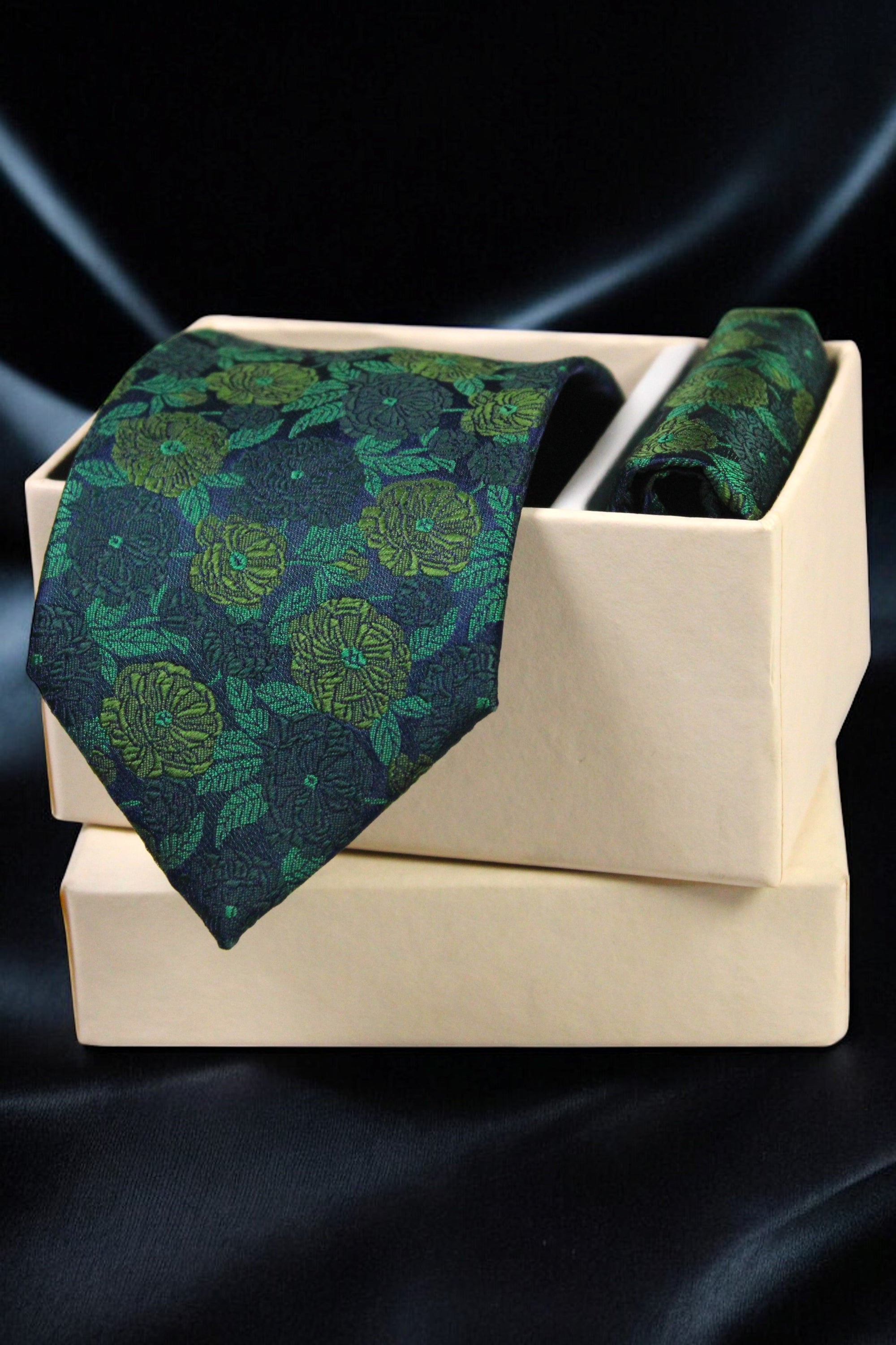 Green Floral Tie & Pocket Square Set