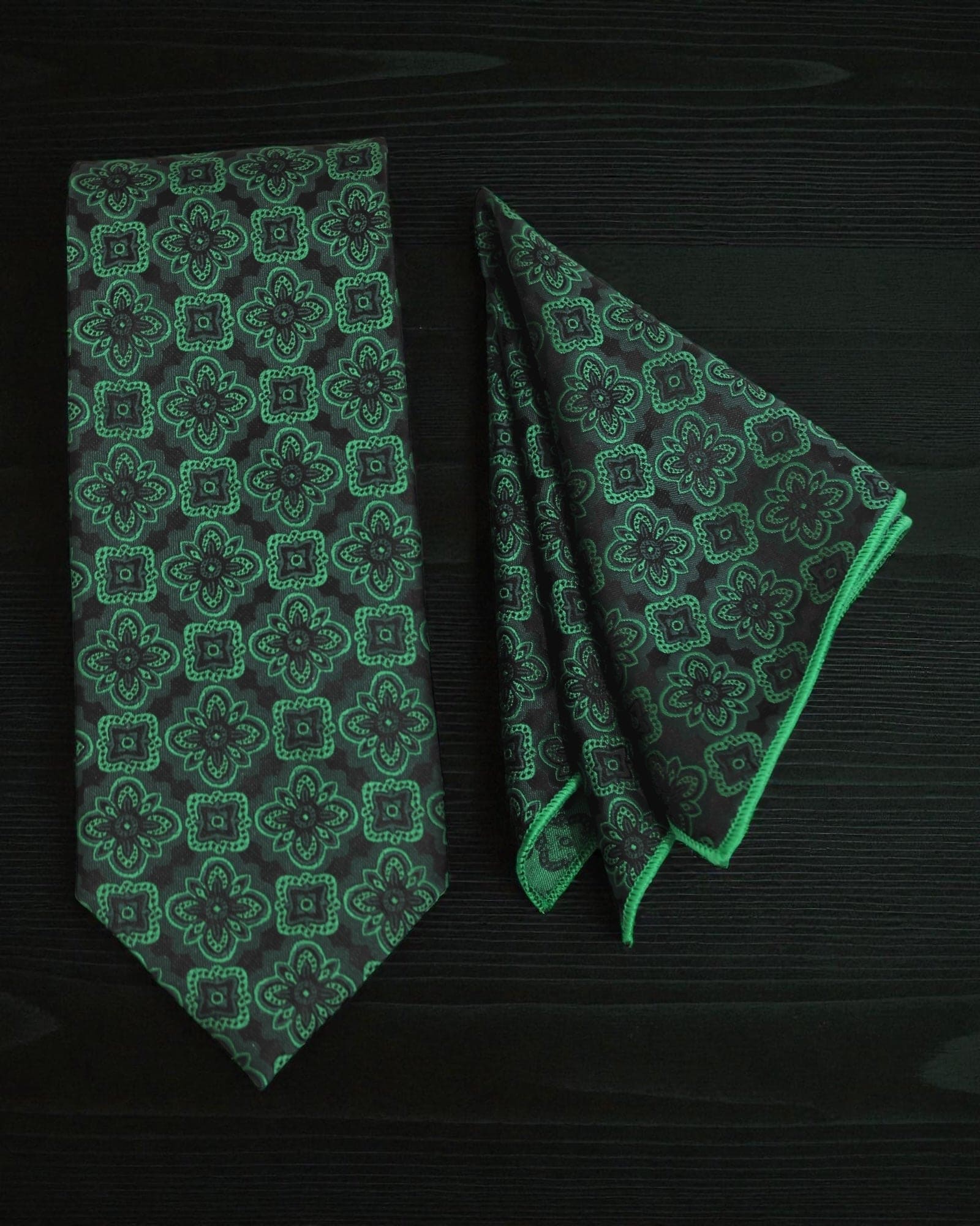 Emerald Green Geometric MicroSilk Tie with Pocket Square