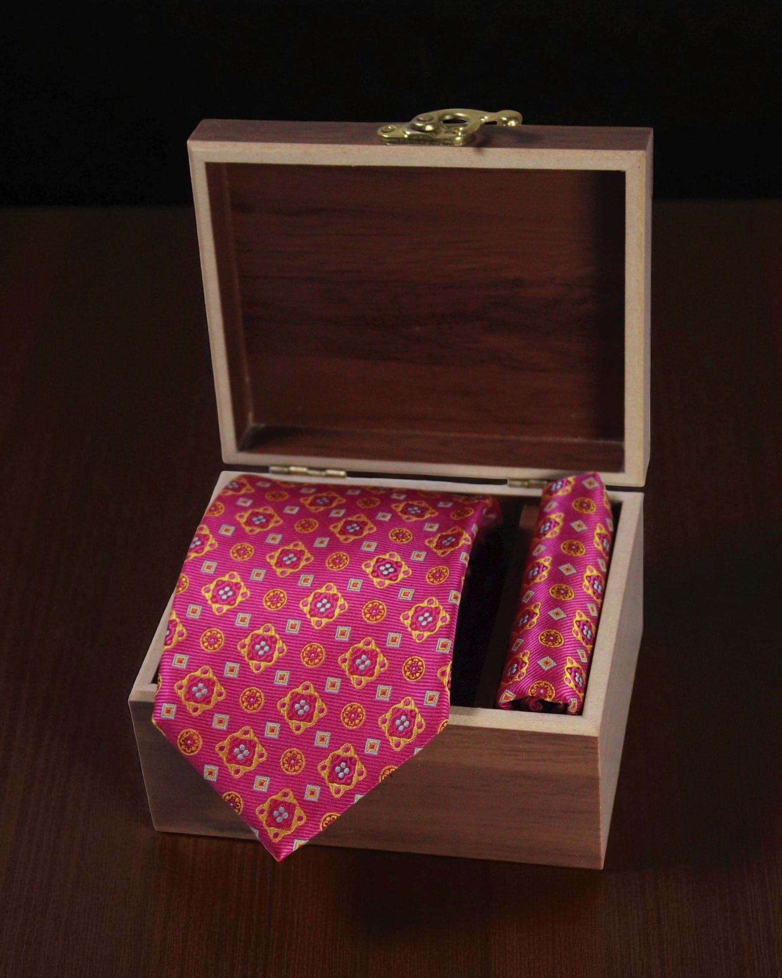 Magenta Geometric MicroSilk Necktie Set with Pocket Square