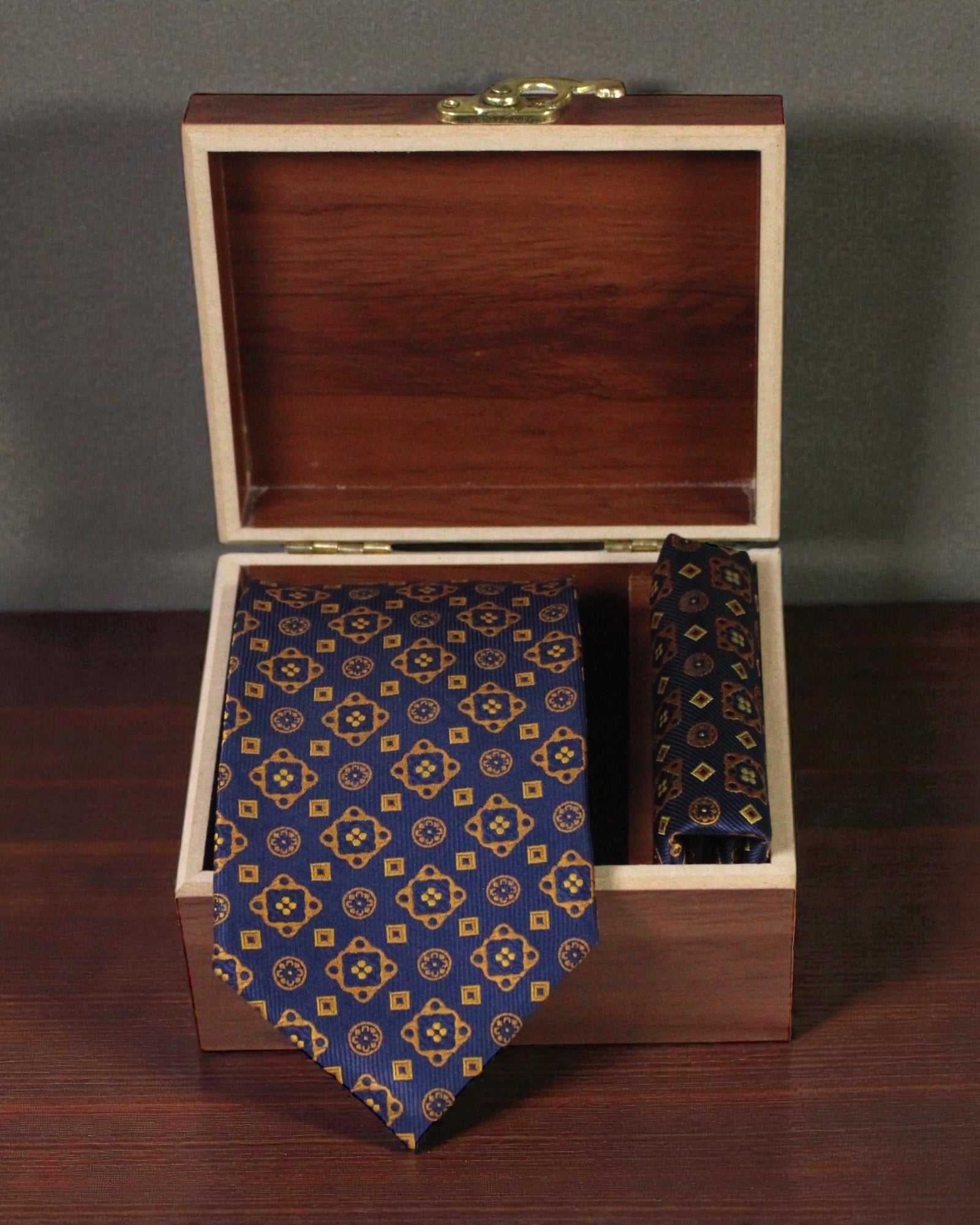 Navy Blue & Gold Geometric Microsilk Tie & Pocket Square Set