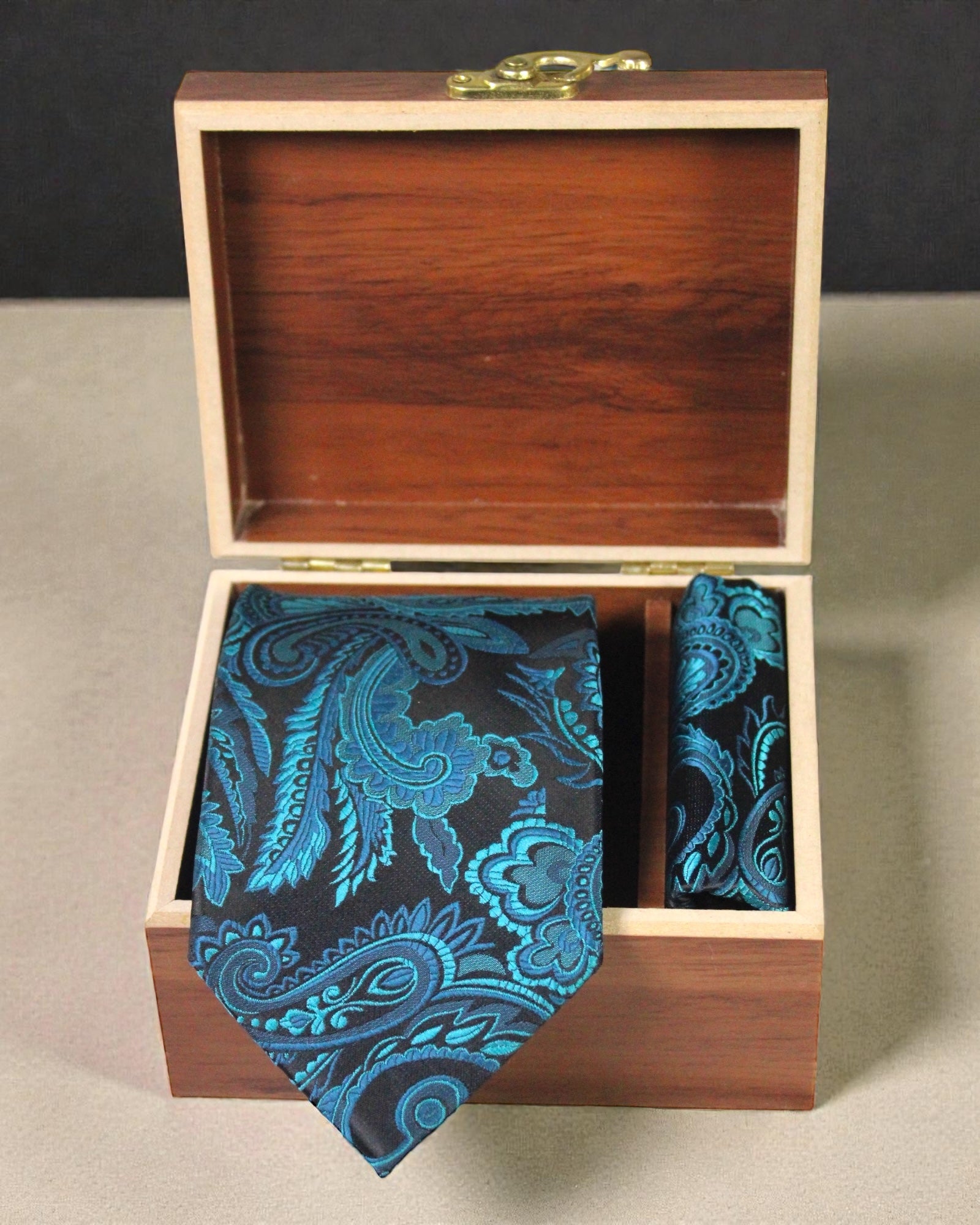 Teal Blue Paisley Microsilk Tie & Pocket Square Set