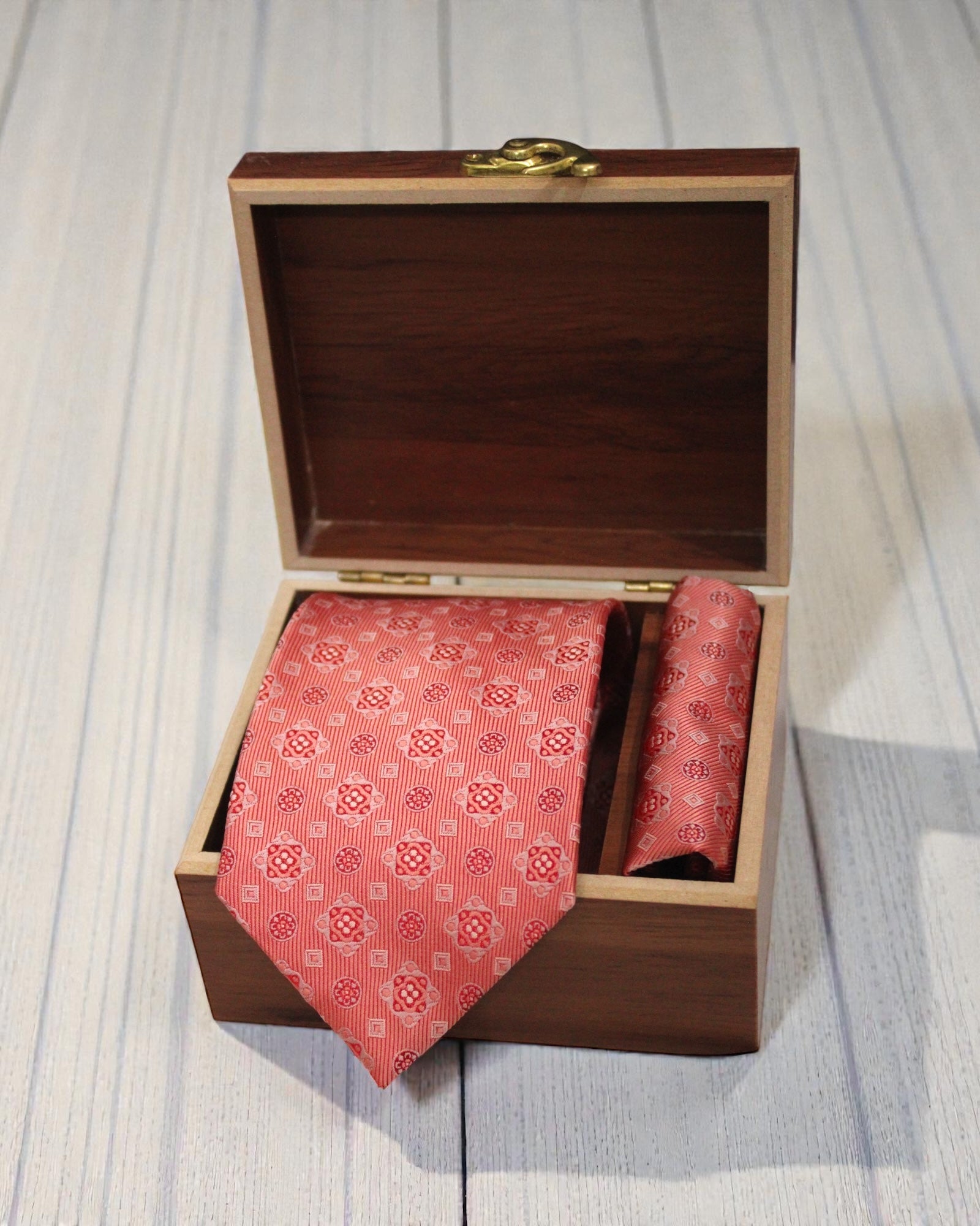 Coral Pink Geometric Microsilk Tie & Pocket Square Set