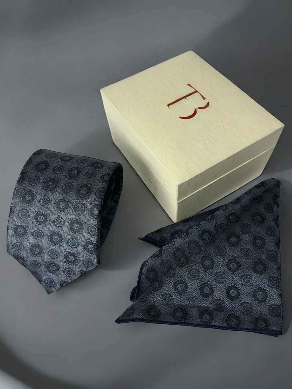 TieBenon Gray Tie with Pocket Square – Premium Microfiber