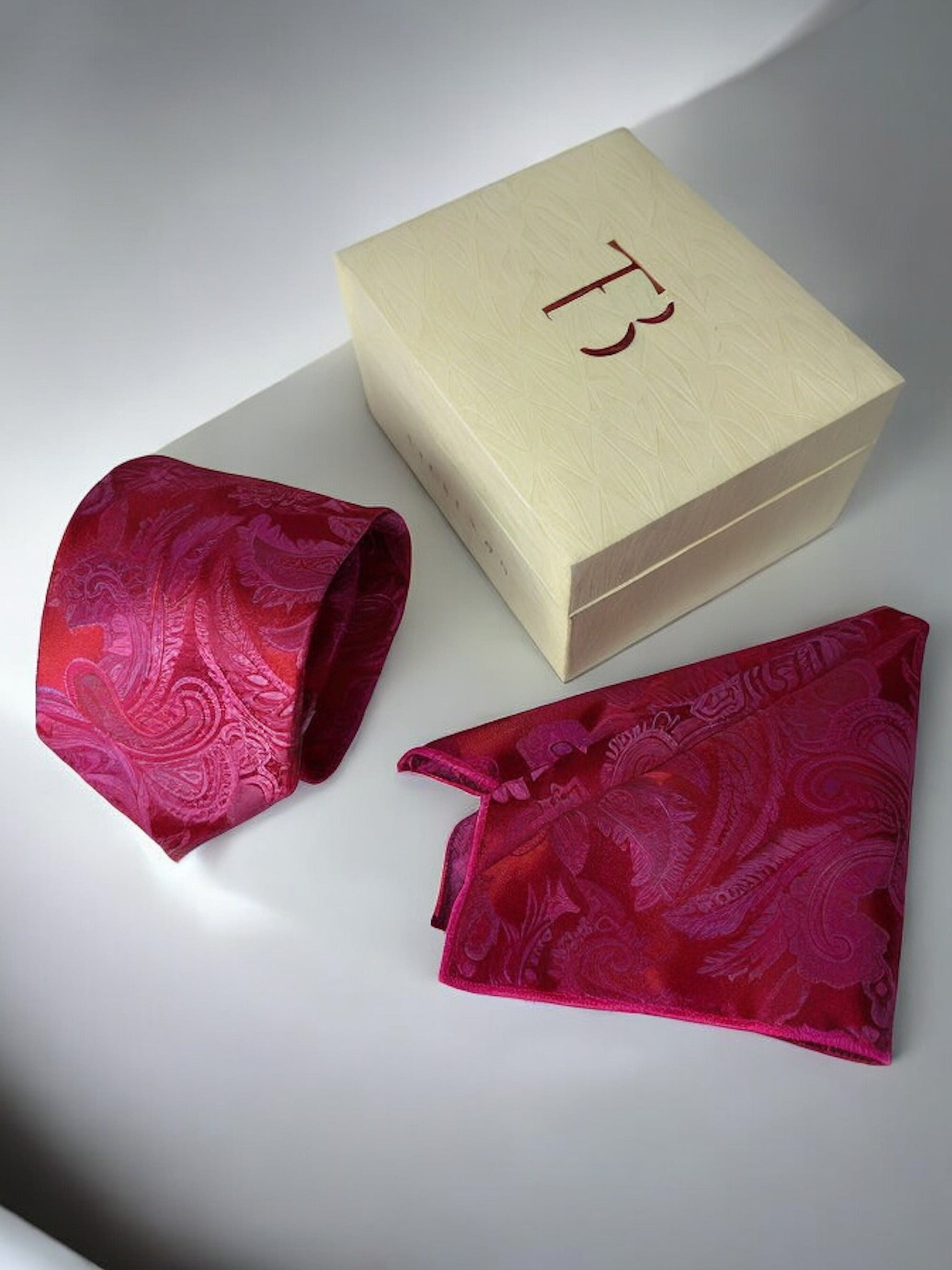TieBenon Hot Pink Paisley Tie with Pocket Square – Premium Microfiber
